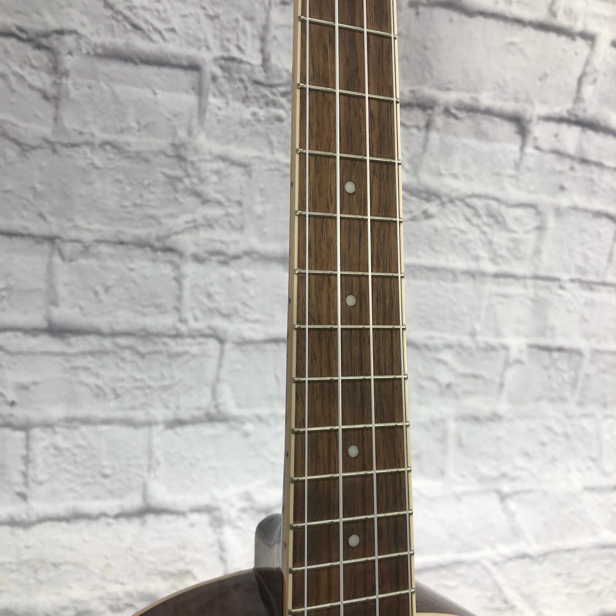 Fender Coastal Series Montecito Ukulele