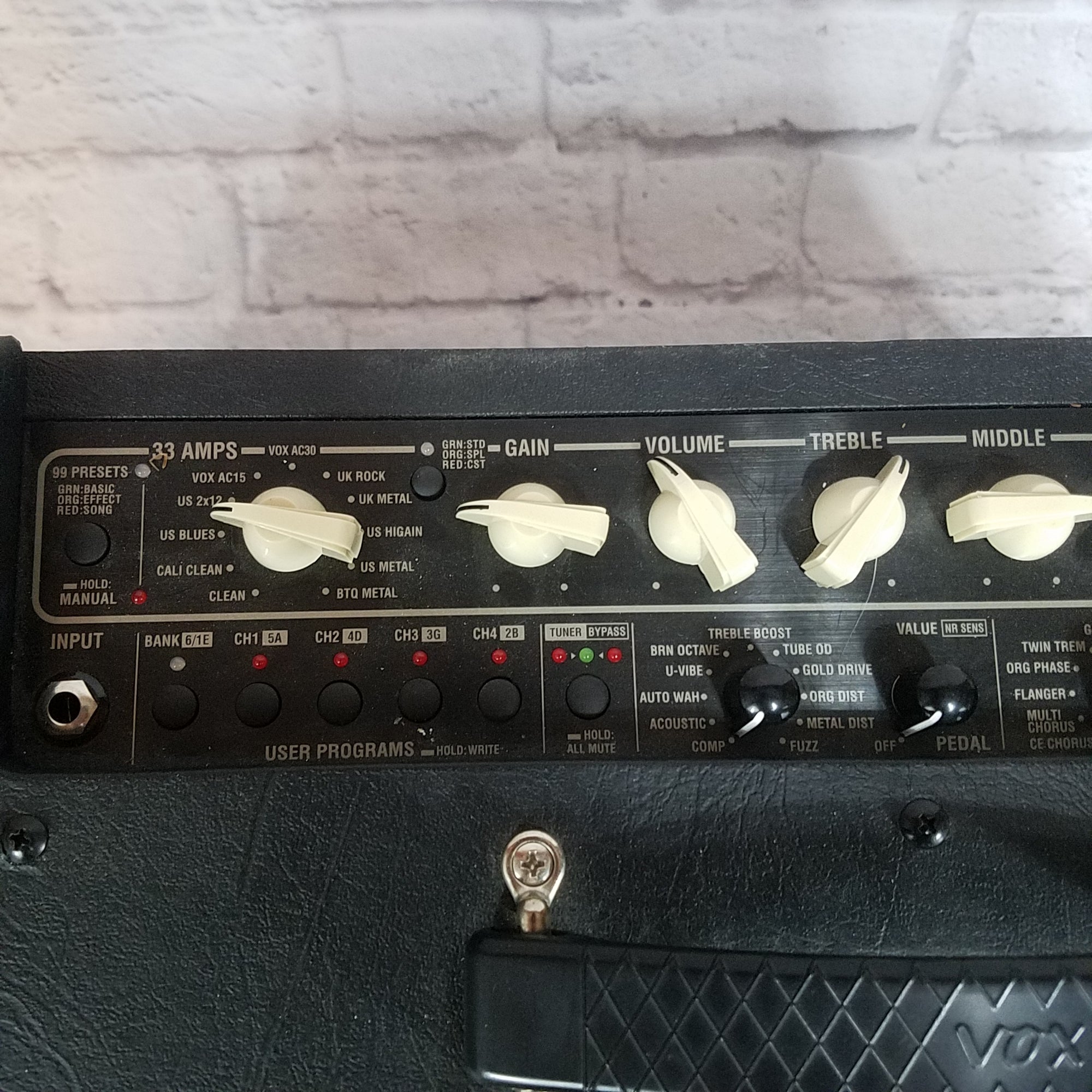 Vox Valvetronix VT120+ 120-Watt 2x12 Modeling Guitar Combo