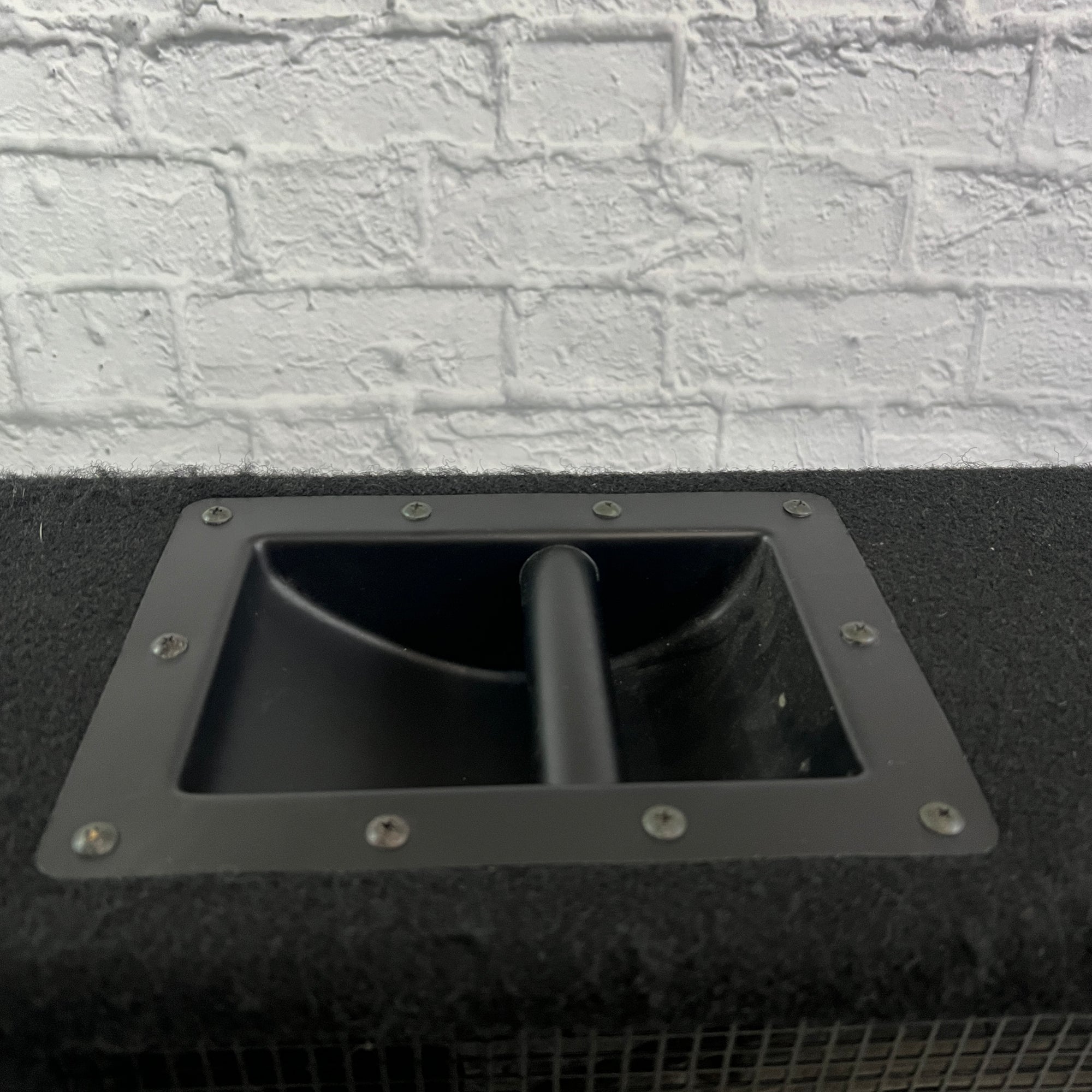 Yamaha Club Series SM15v Monitor Wedge 15"