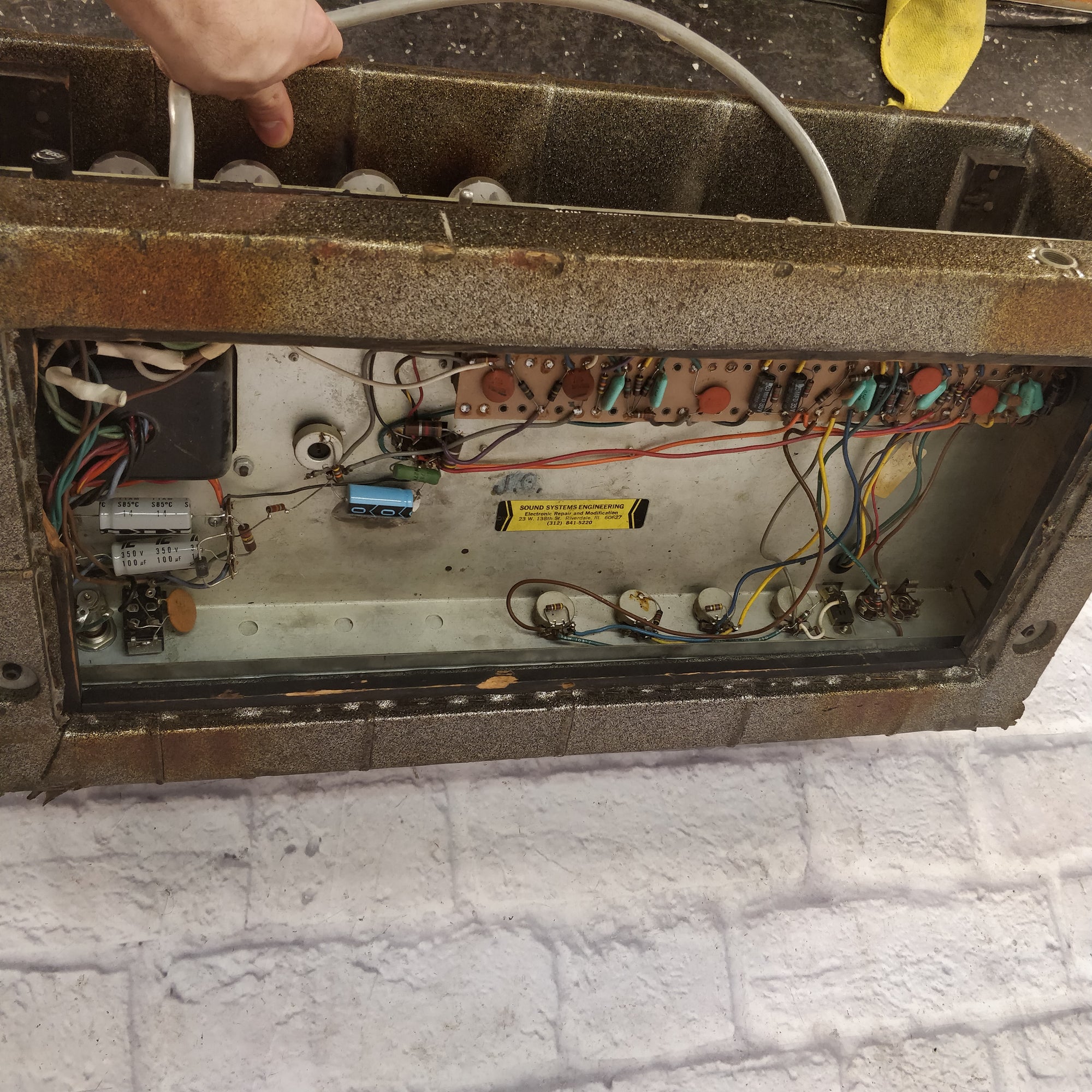 ** Plush PRB 1060S 270w Bass Guitar/Electric Guitar Head