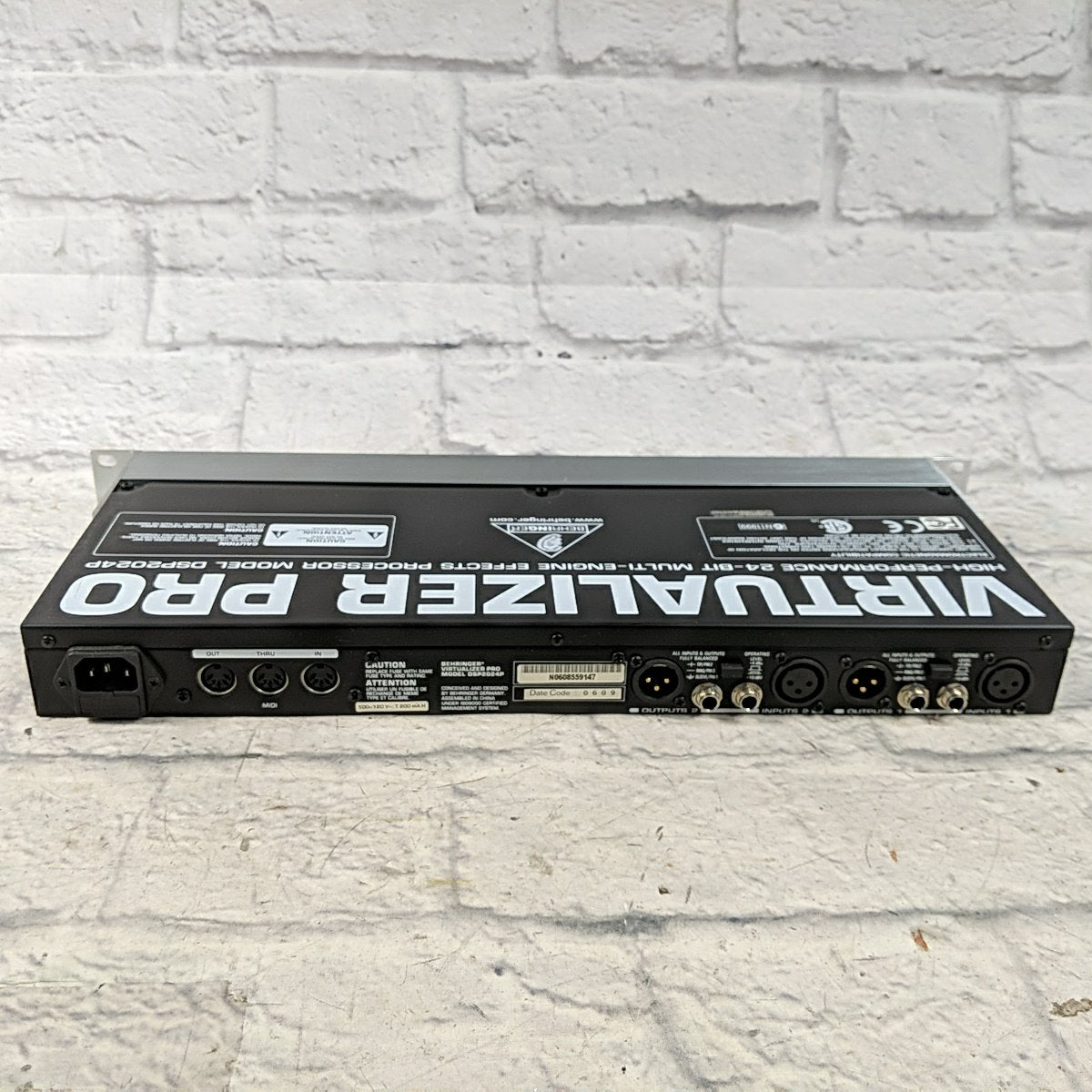マルチエフェクトプロセッサーBEHRINGER エフェクターDSP2024P Behringer DSP2024P Virtualizer Pro - Multi-Engine 24-Bit