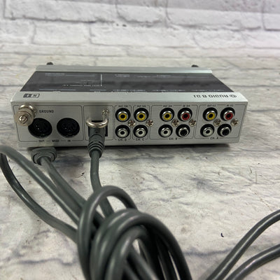 Native Instruments Audio8DJ