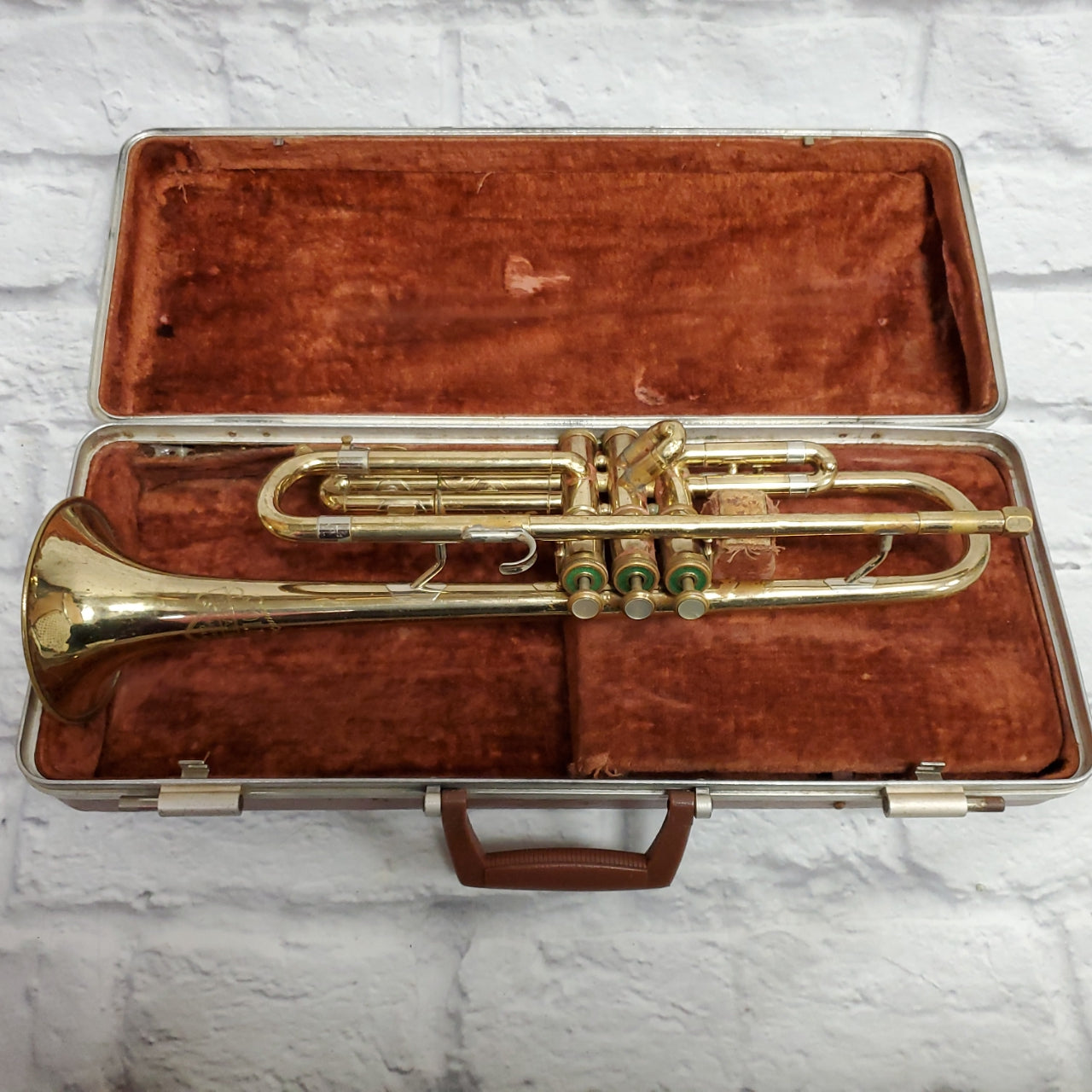 Vintage 1965 Olds Ambassador Trumpet