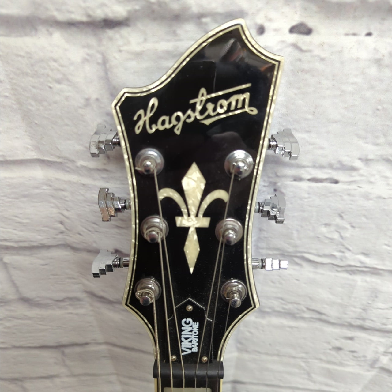 Hagstrom Viking Deluxe Baritone Electric Guitar Cosmic Black w/ Case