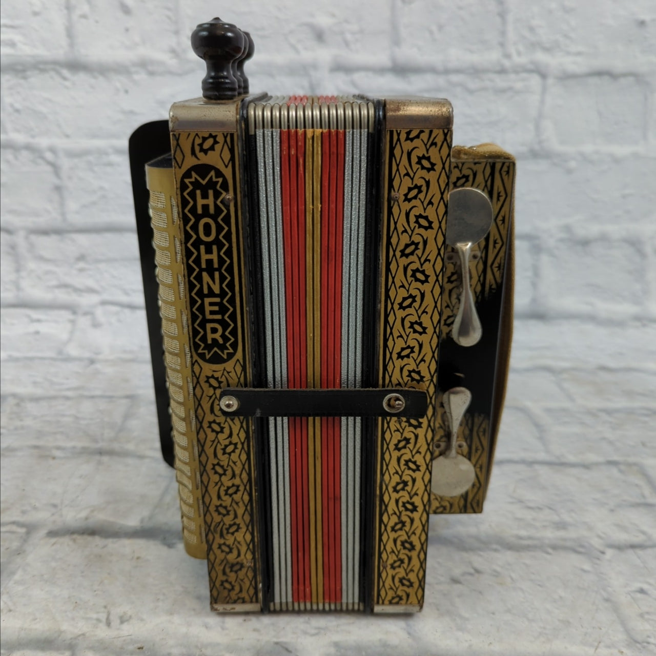 Hohner HA-114 Cajun Diatonic Accordion Black/Gold Key of C
