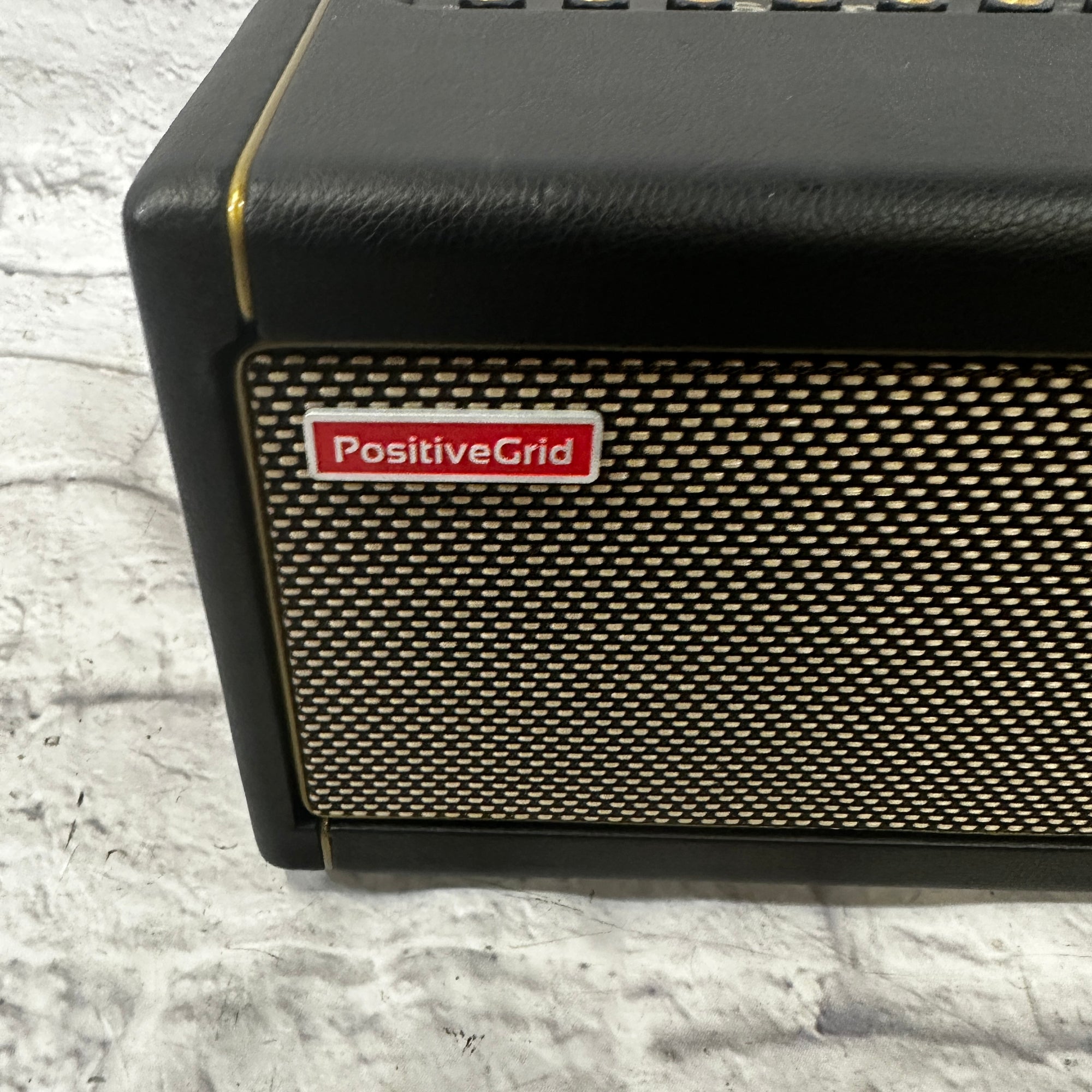 Positive Grid Spark 40 Guitar Combo w Spark Control