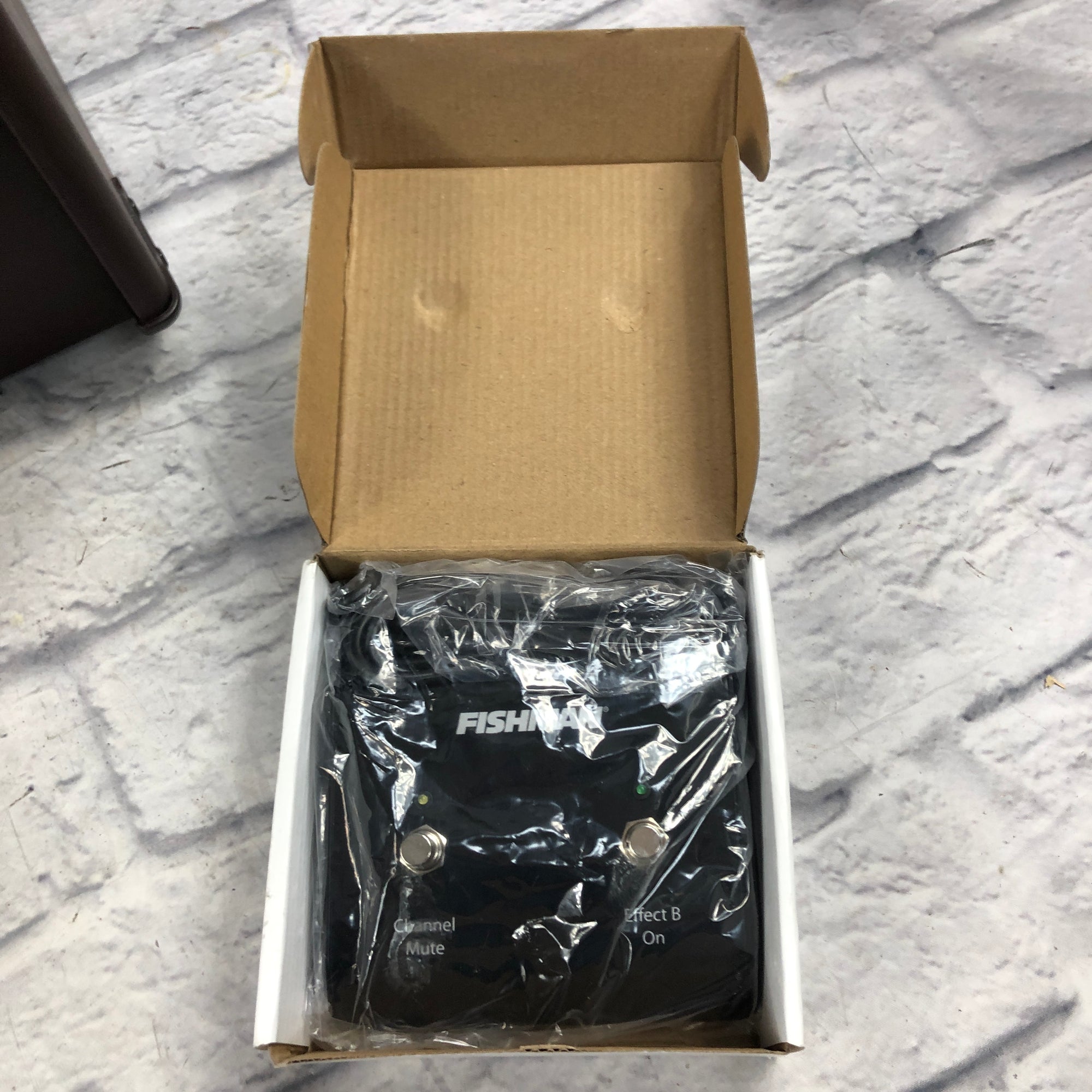 Fishman Loudbox Artist PRO-LBX-600 120 Watt Acoustic Combo Amp