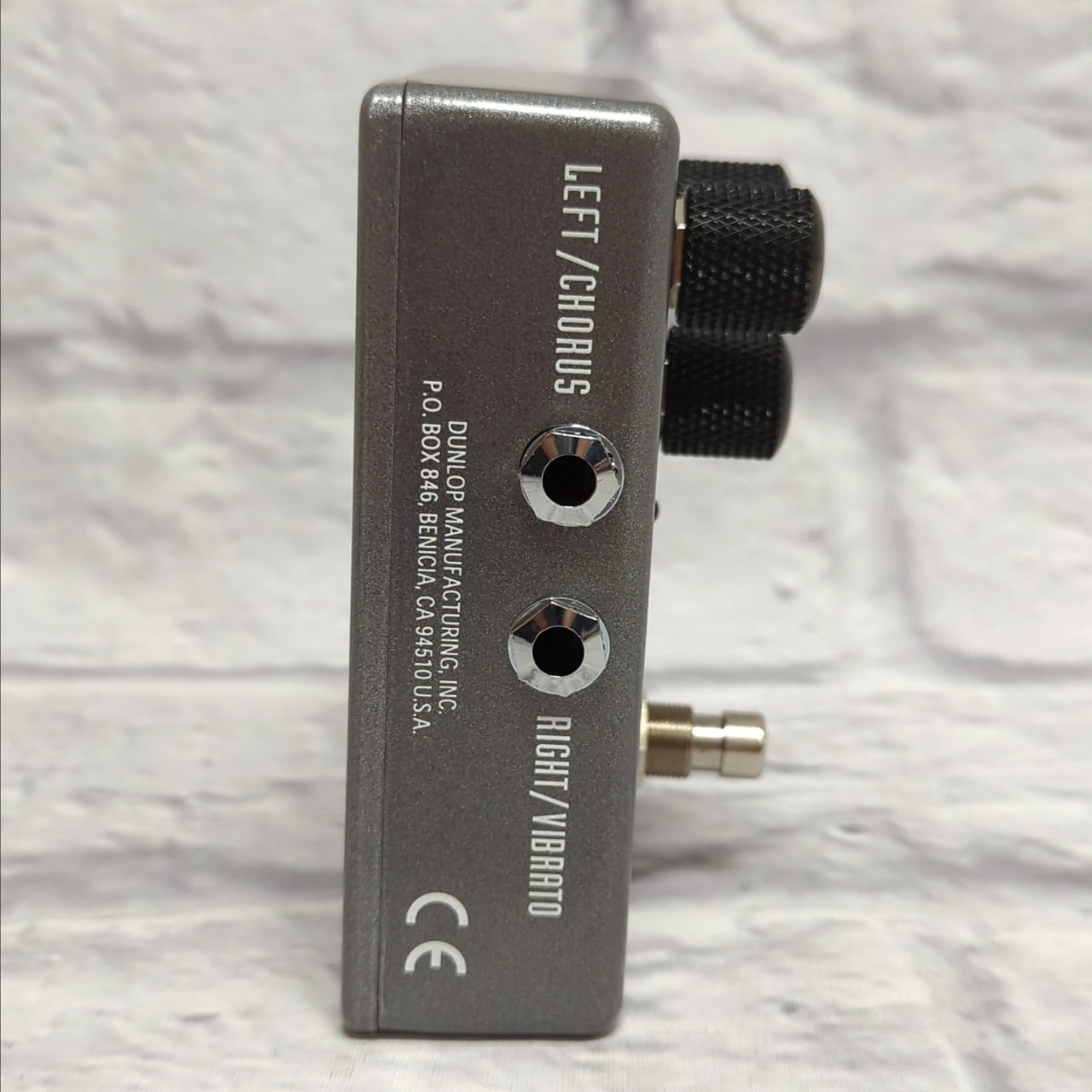 dunlop univibe pedal Dunlop Uni-Vibe Stereo Chorus Pedal UV-1SC