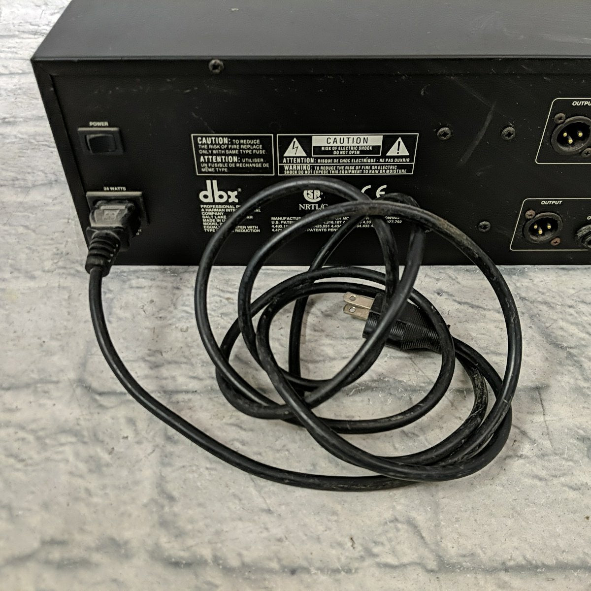 dbx 2231 2 Channel 31-Band Graphic EQ / Limiter w/ Type III Noise Reduction