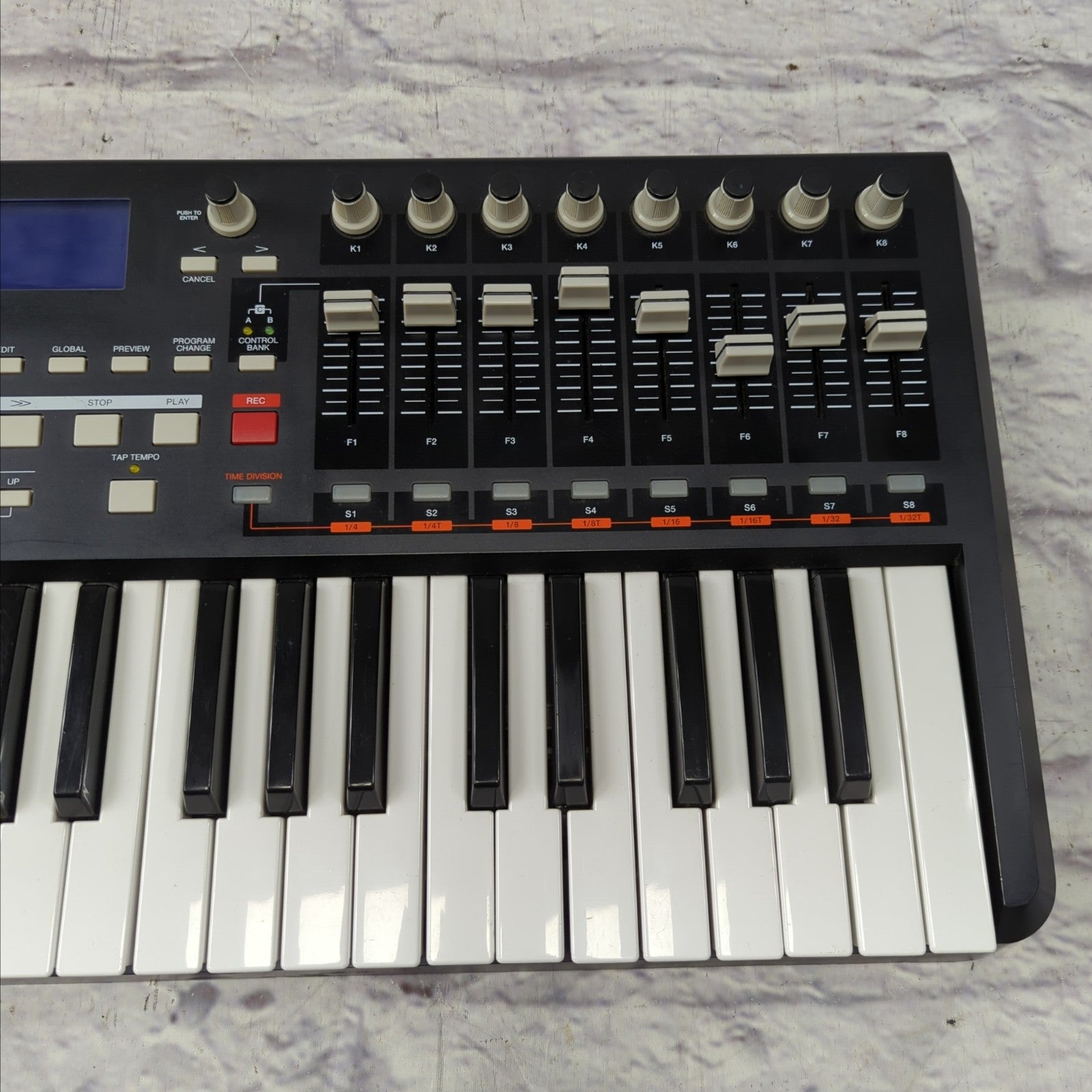 Akai MPK49 49 Key Midi Controller