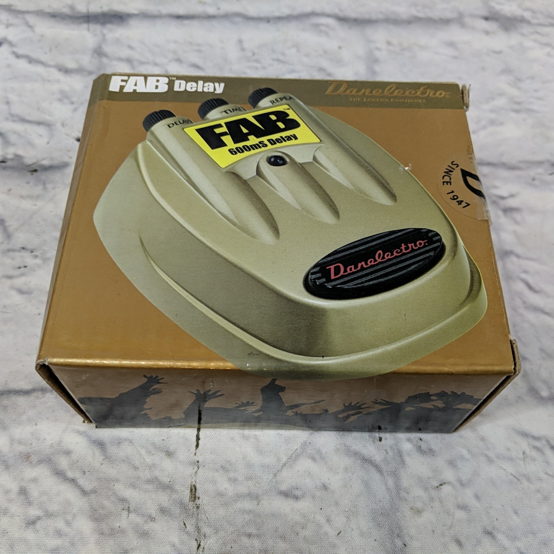 fab delay pedal Danelectro D-8 Fab 600mS Delay Pedal