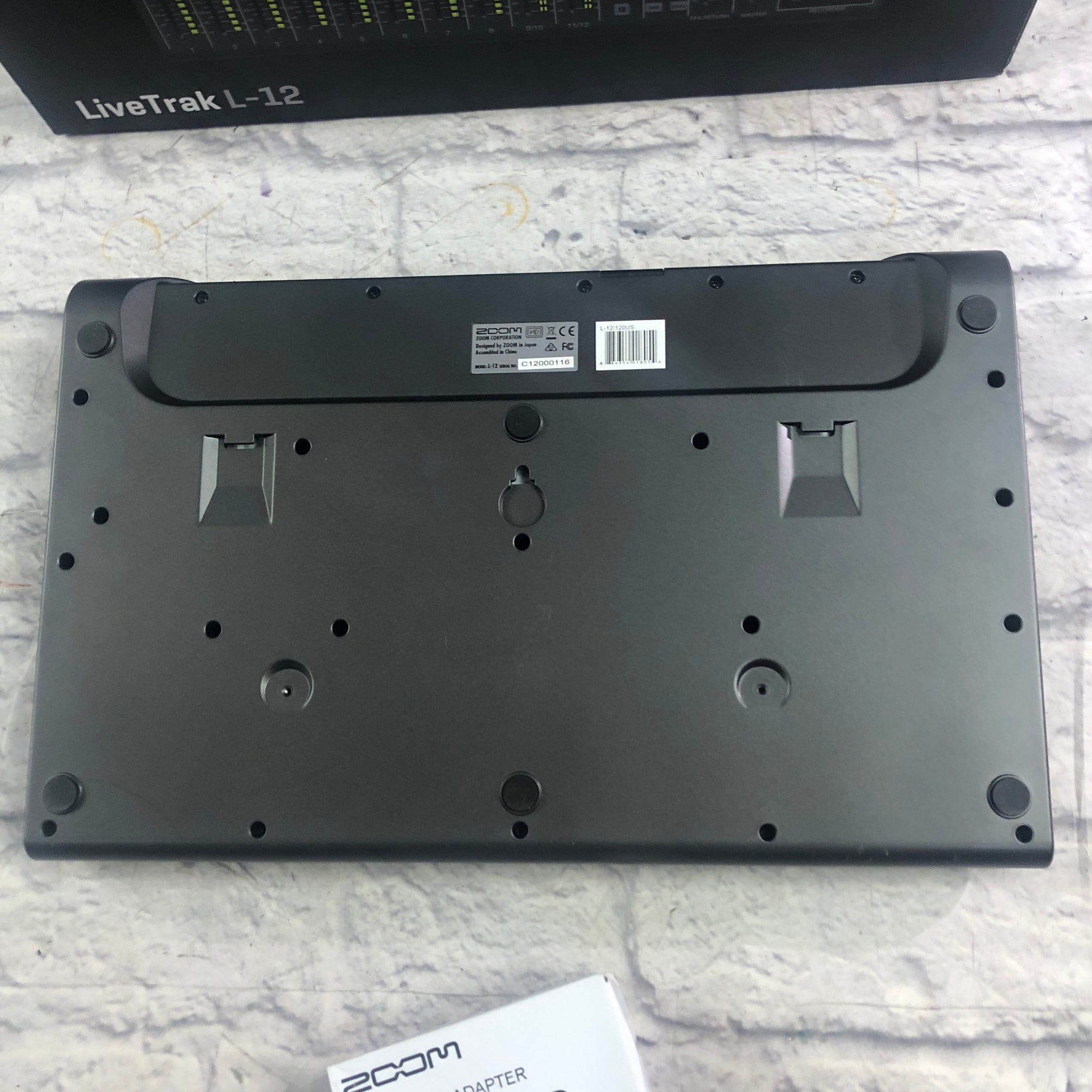 Zoom L-12 LiveTrak Digital Mixer