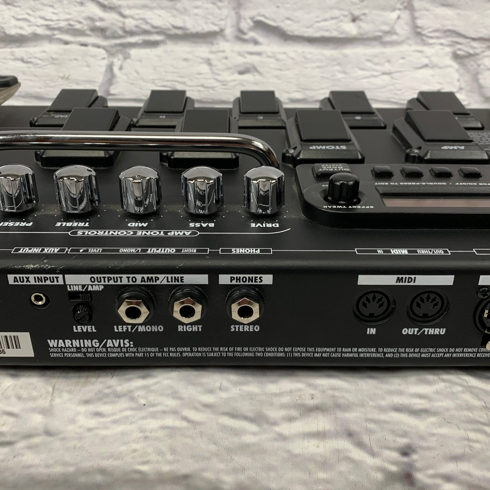 Line 6 POD XT Live Effects Pedalboard w/ Carrying Bag