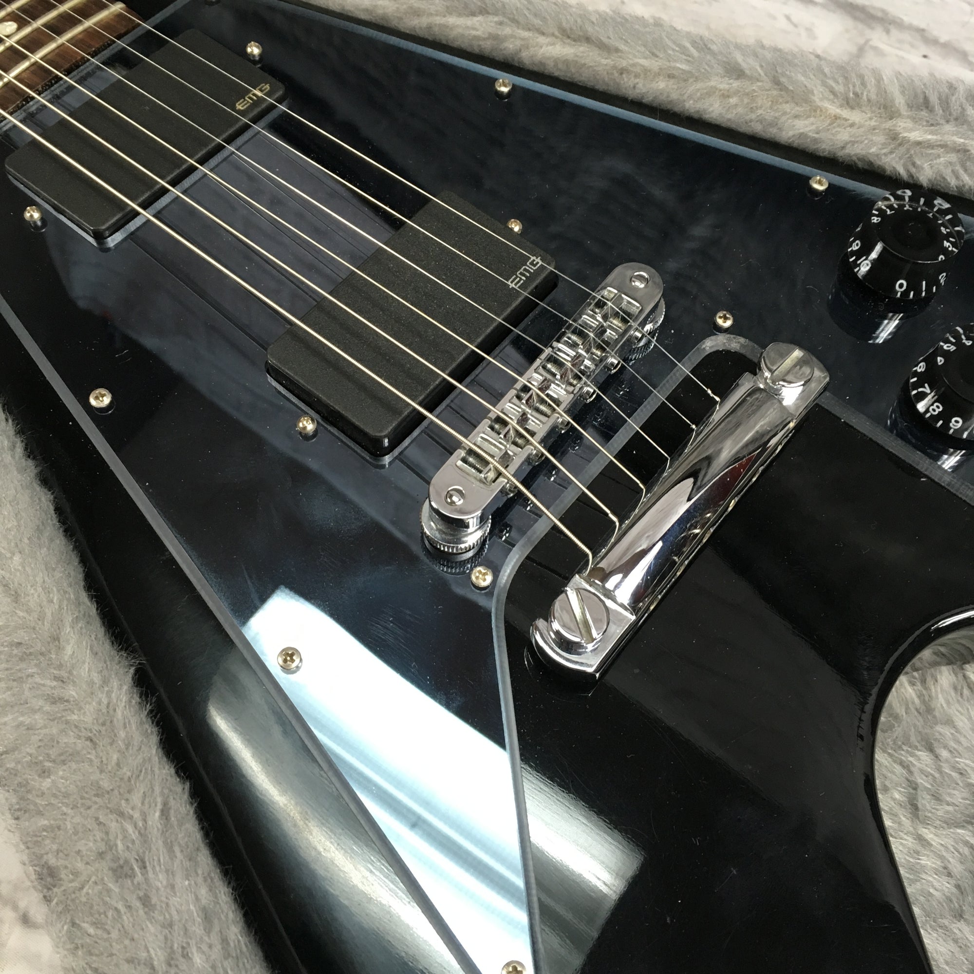 Gibson Flying V 1999 with TKL Hard Case