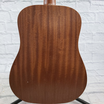 Taylor BT1 Mini/ Travel Acoustic Guitar