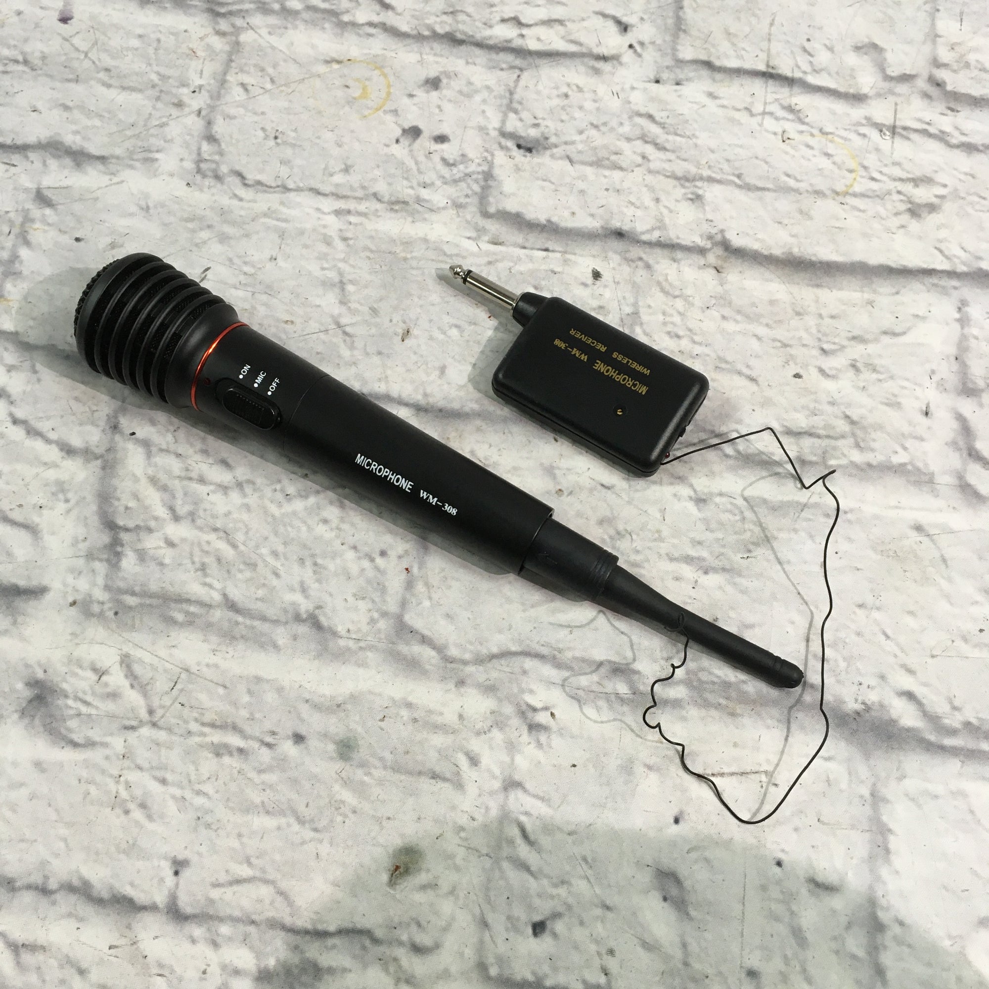 Around the World WM308 Wireless Handheld  Microphone