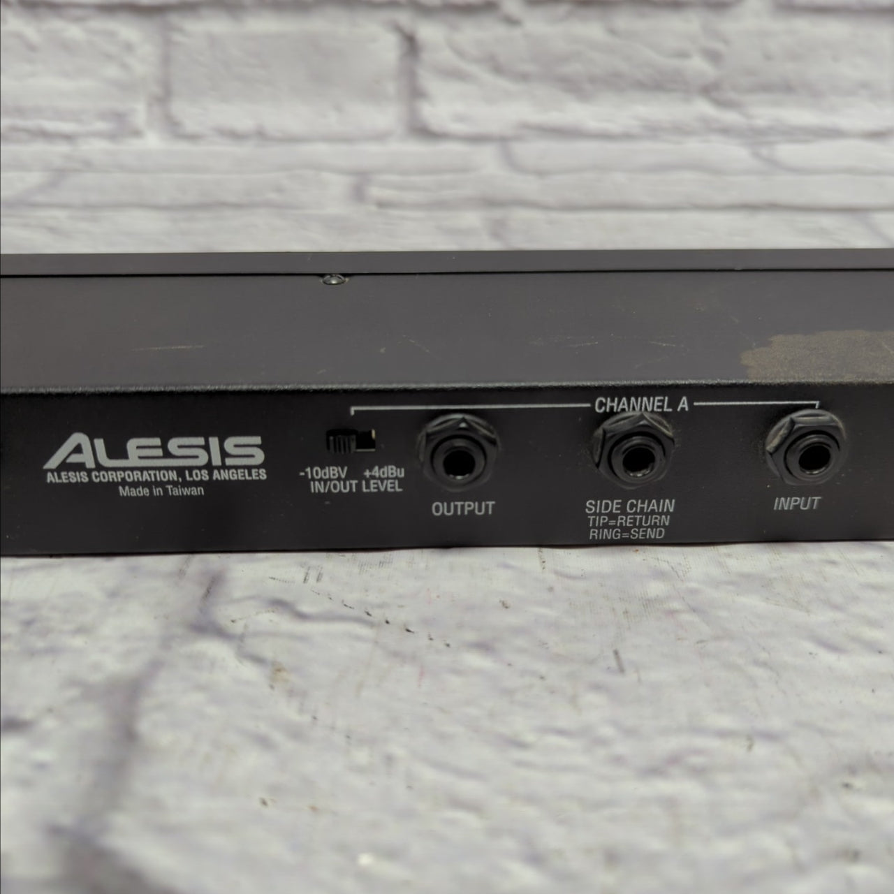 Alesis 3630 Dual-Channel Compressor / Limiter with Gate
