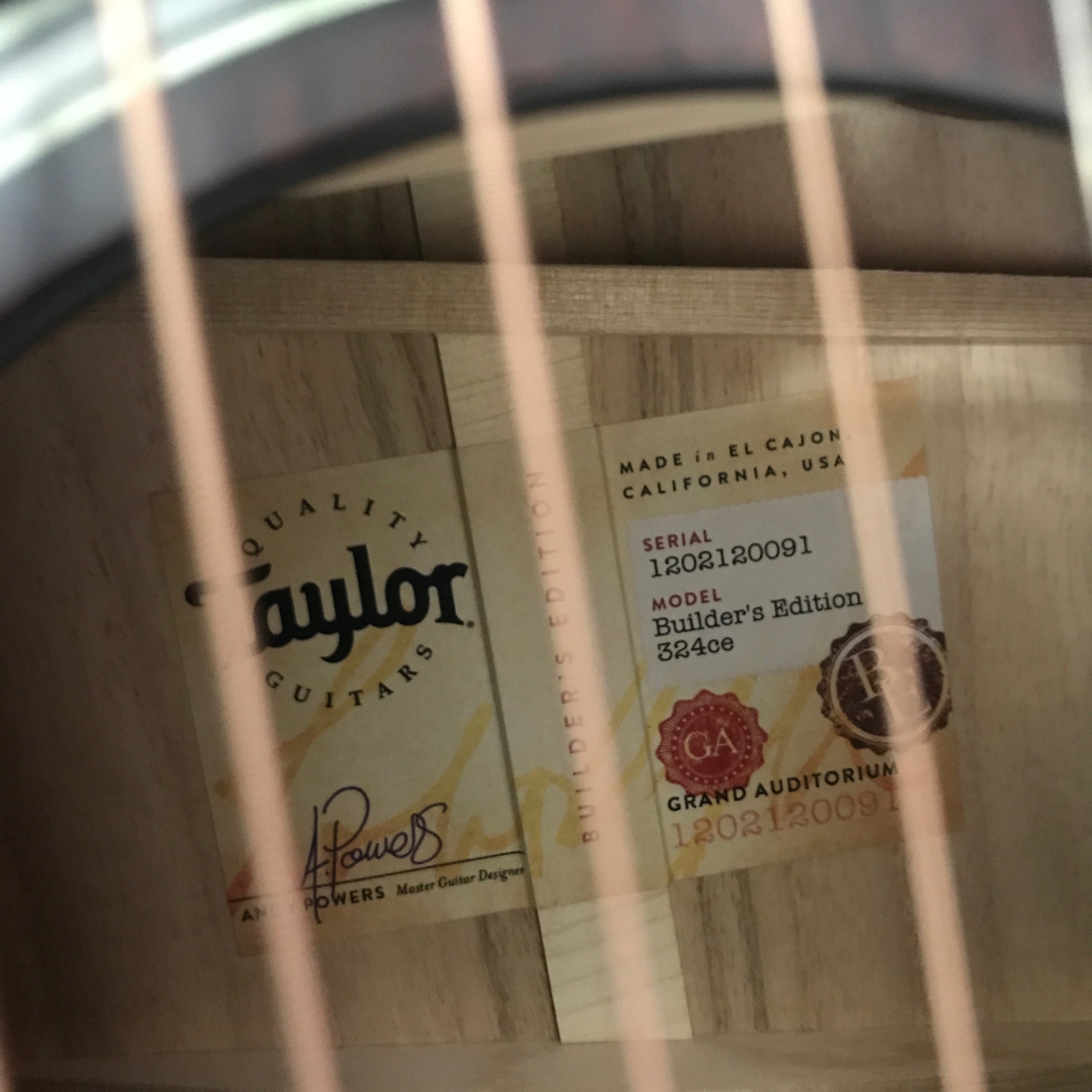 Taylor Builder's Edition 324ce V-Class Bracing Shaded Edgeburst With Case