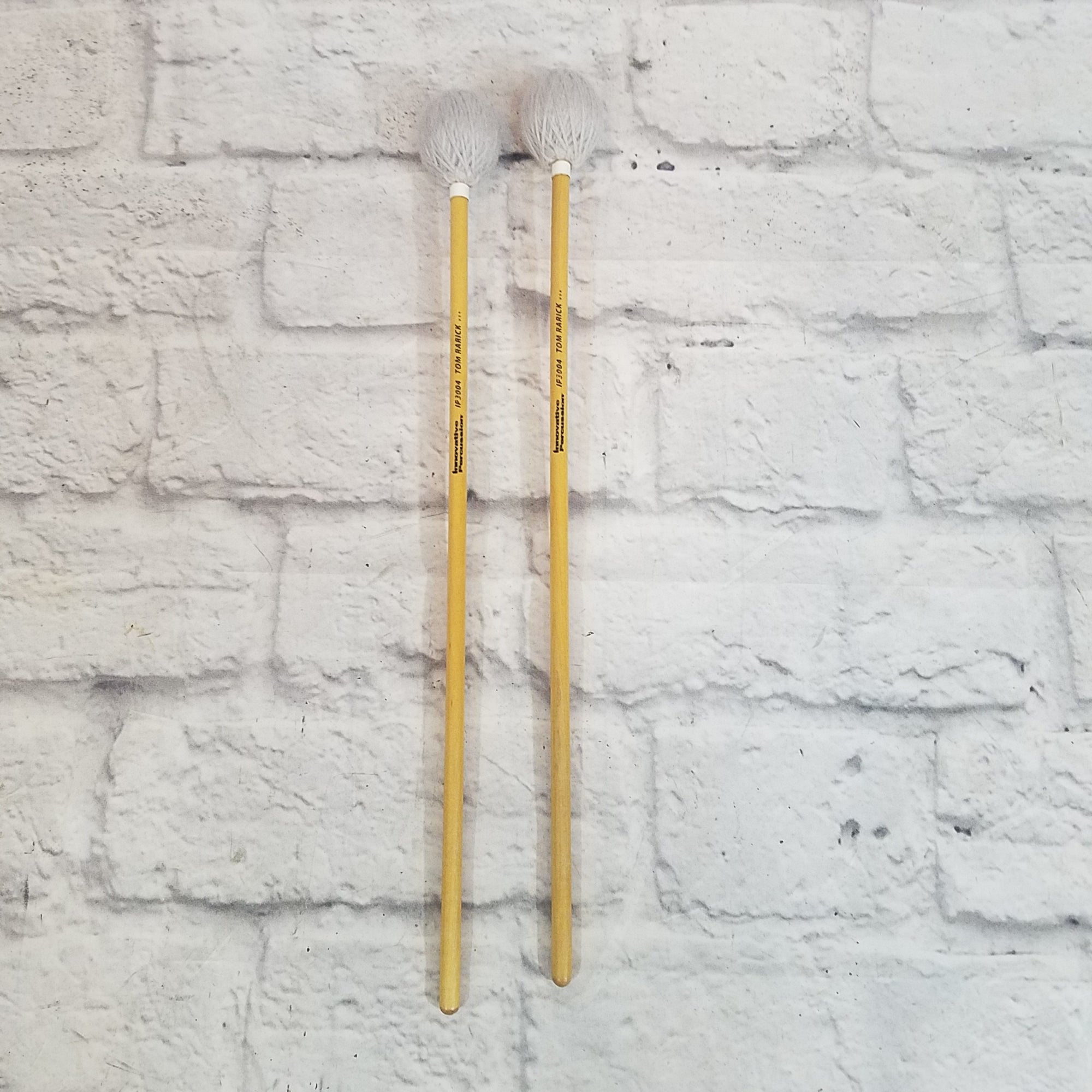 Innovative Percussion IP3002 Tom Rarick Series Medium Soft Marimba Mallets - Pewter Yarn - Birch