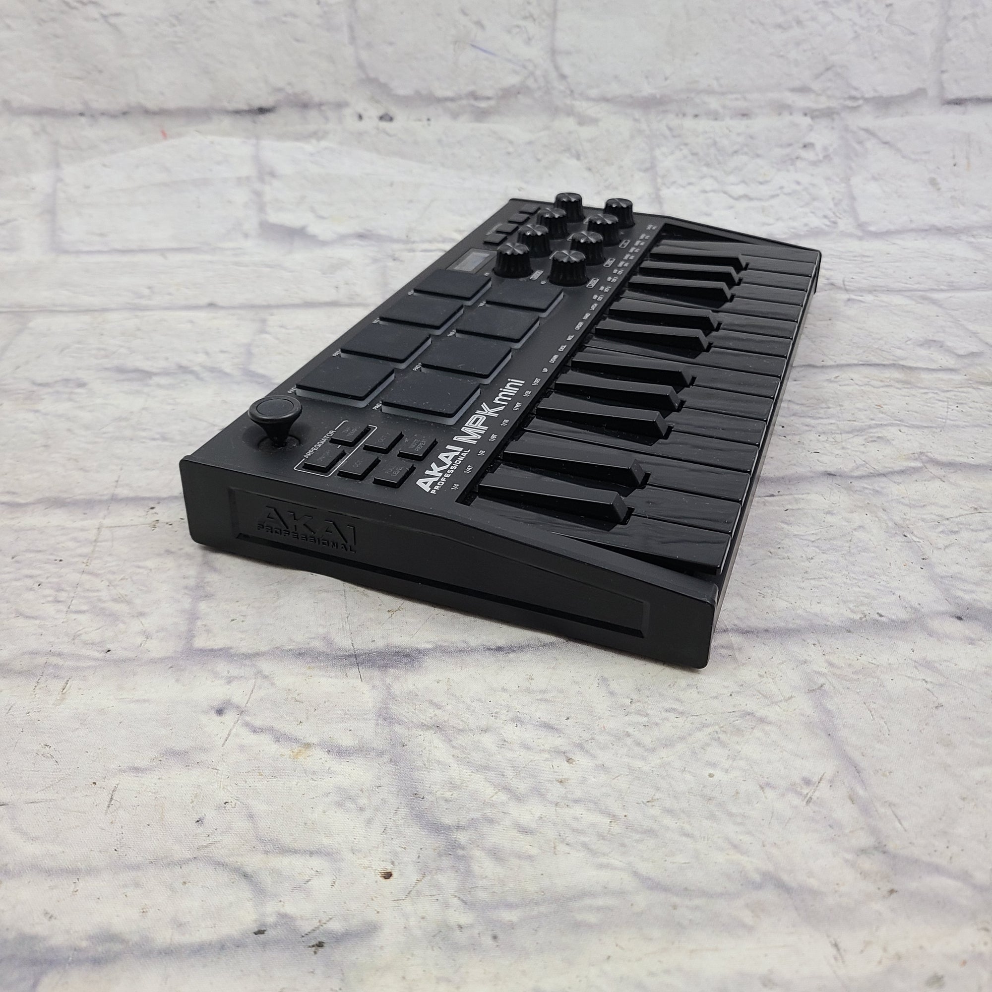 Akai MPK Mini Controller