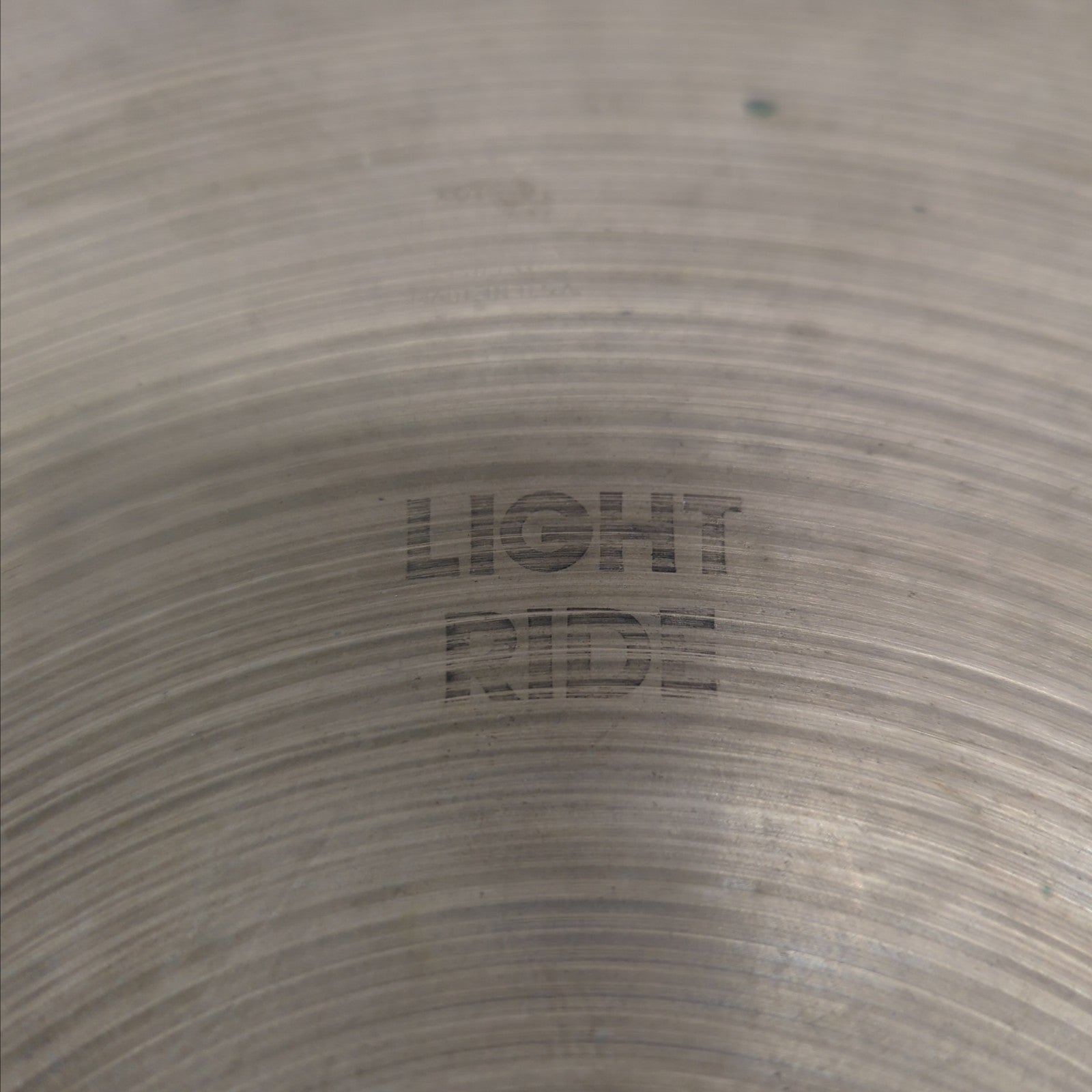 Zildjian 18 "Light Ride" Vintage 70s Hollow Logo Ride Cymbal 1565g