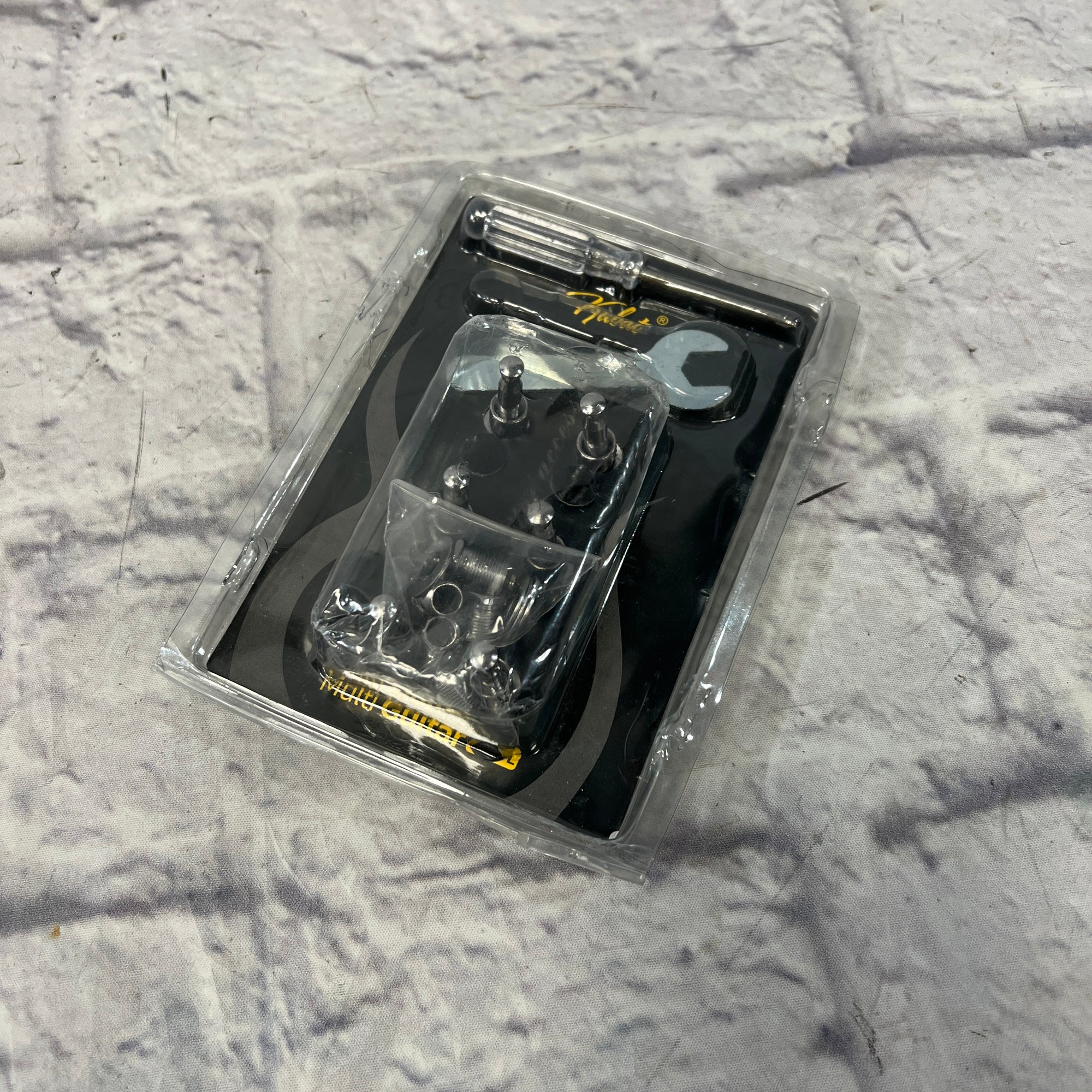 Unknown 3x3 Electric Guitar Tuners