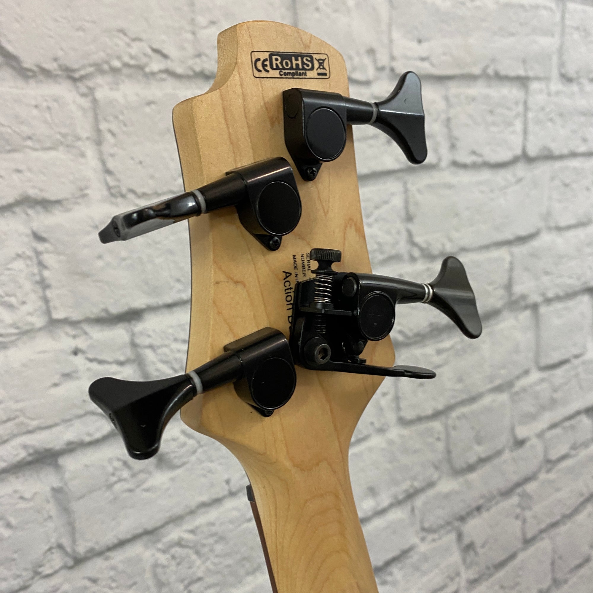 Cort Action Bass Plus DLX OPN 4-String Open Pore Natural