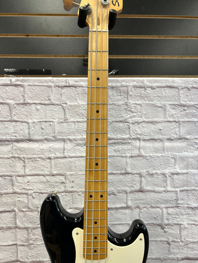 Squier Affinity Bronco Short Scale Bass 4 String Bass Guitar