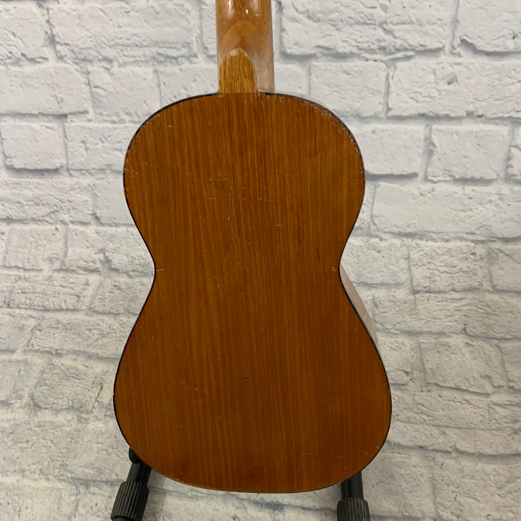 Unknown Ukulele D-8 30"