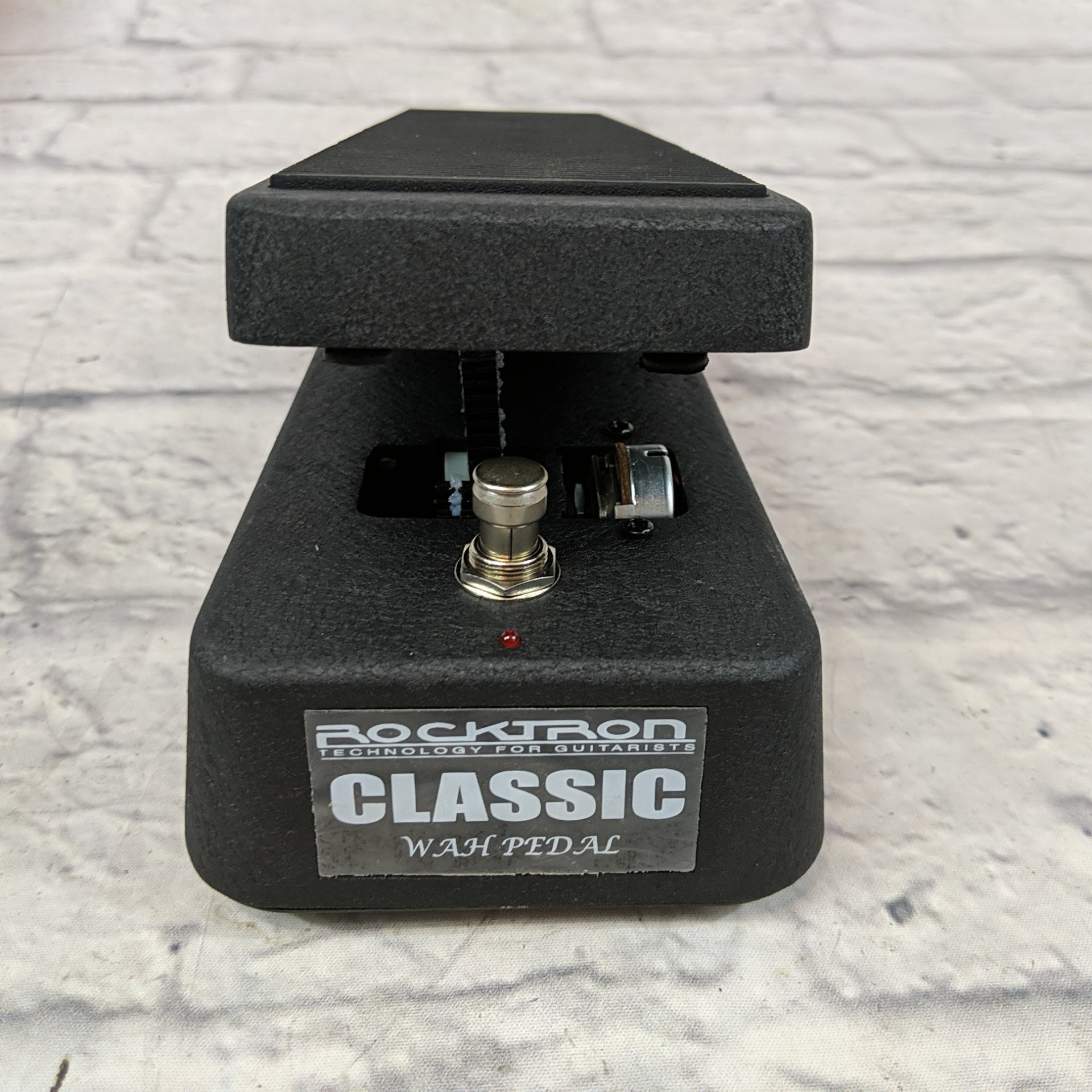 【8212】 ROCKTRON signature WAH 8212】 ROCKTRON signature WAH Classic Wah - Rocktron