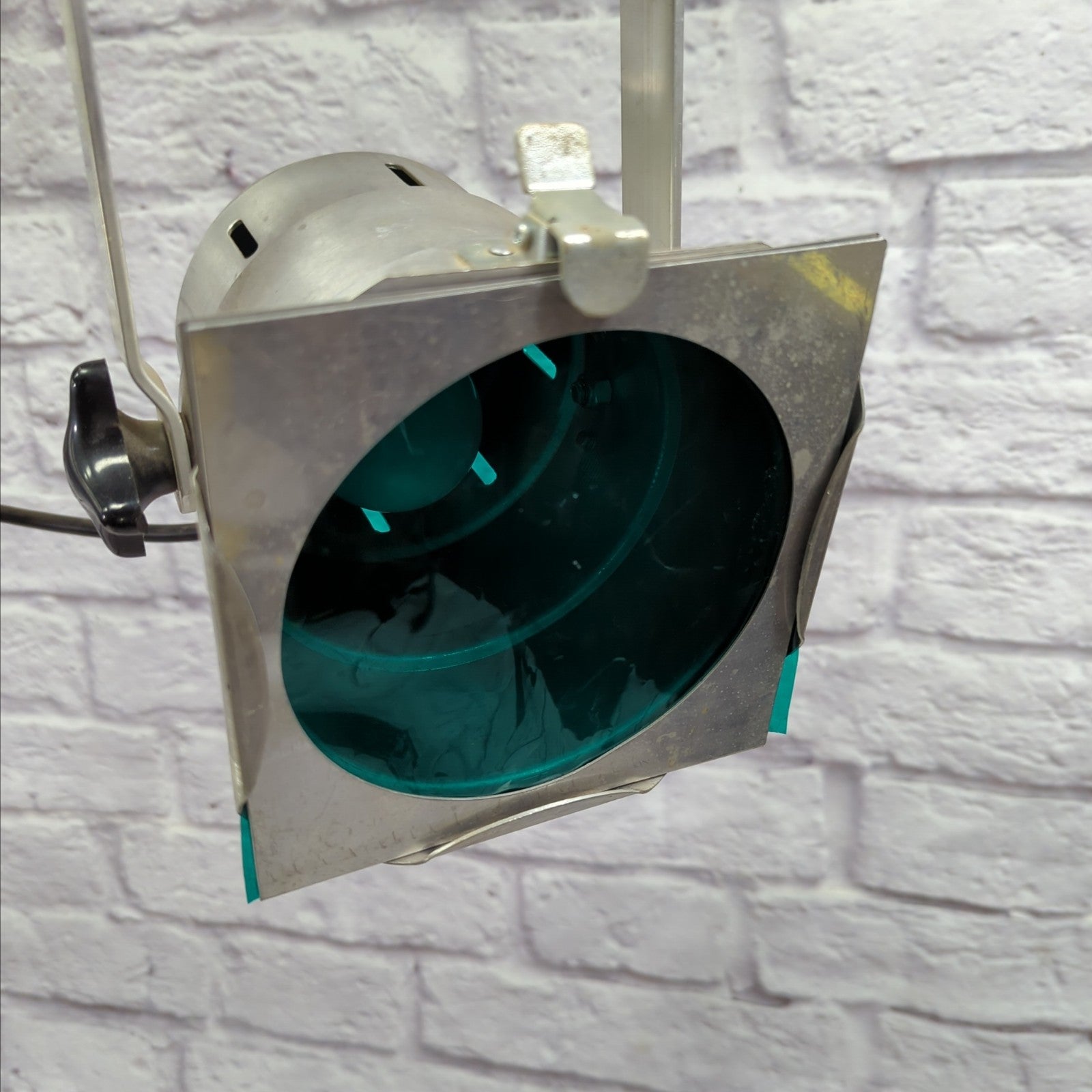 LSC T4 4 Channel Light Chaser with 4 Par Cans