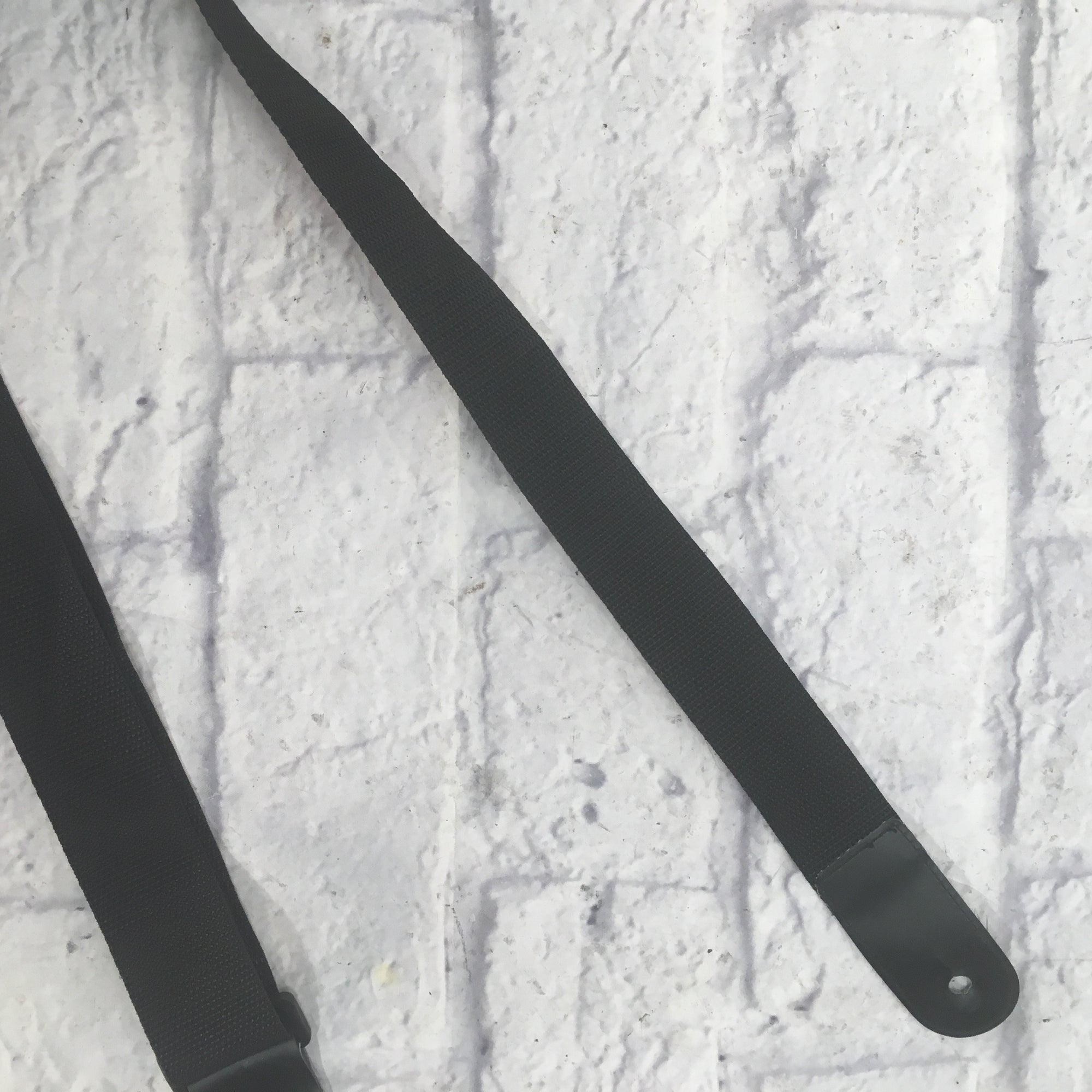 Unknown Ultra Thin Black Nylon Guitar Strap