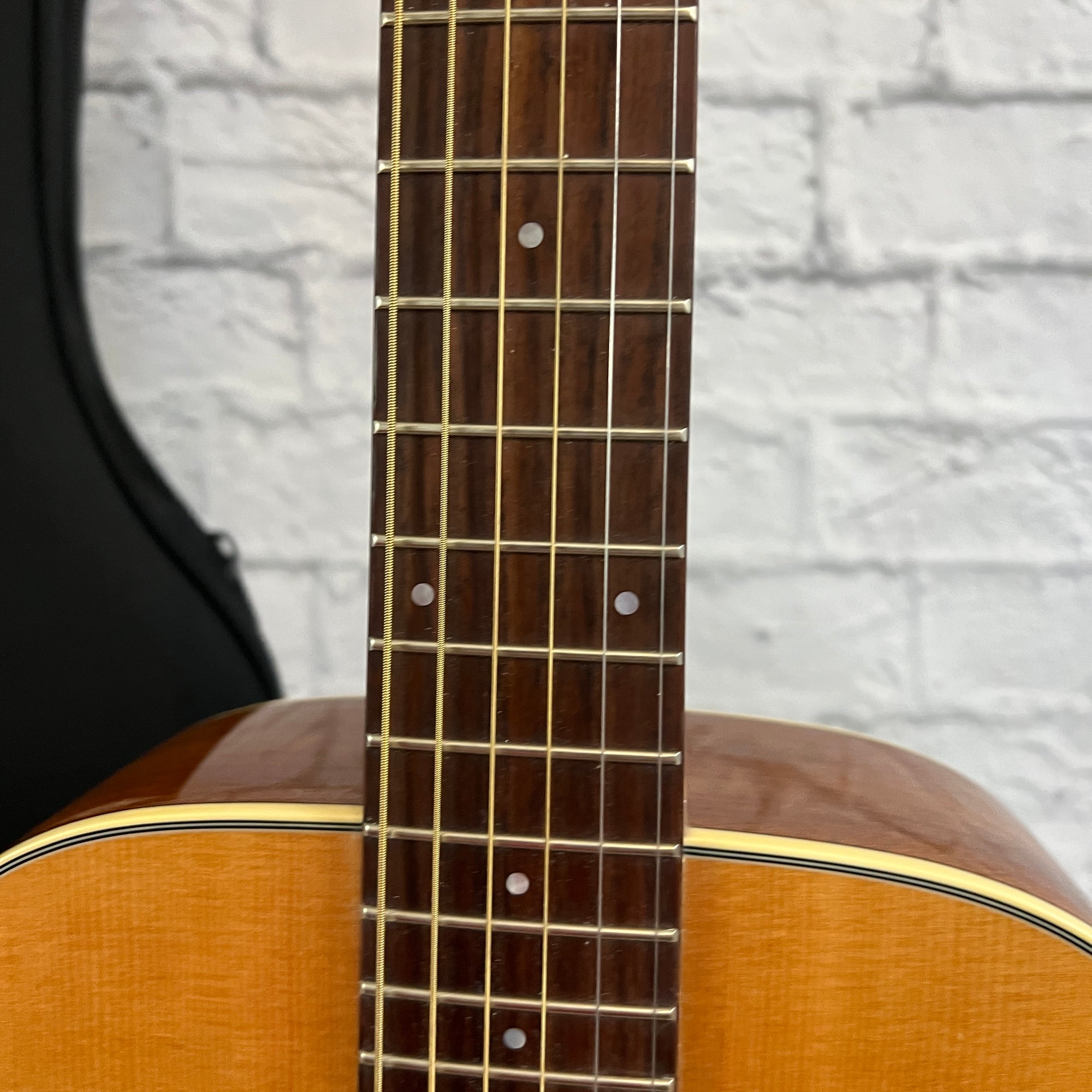 Guild M-140 Parlor Acoustic Guitar w/ Fitted Case