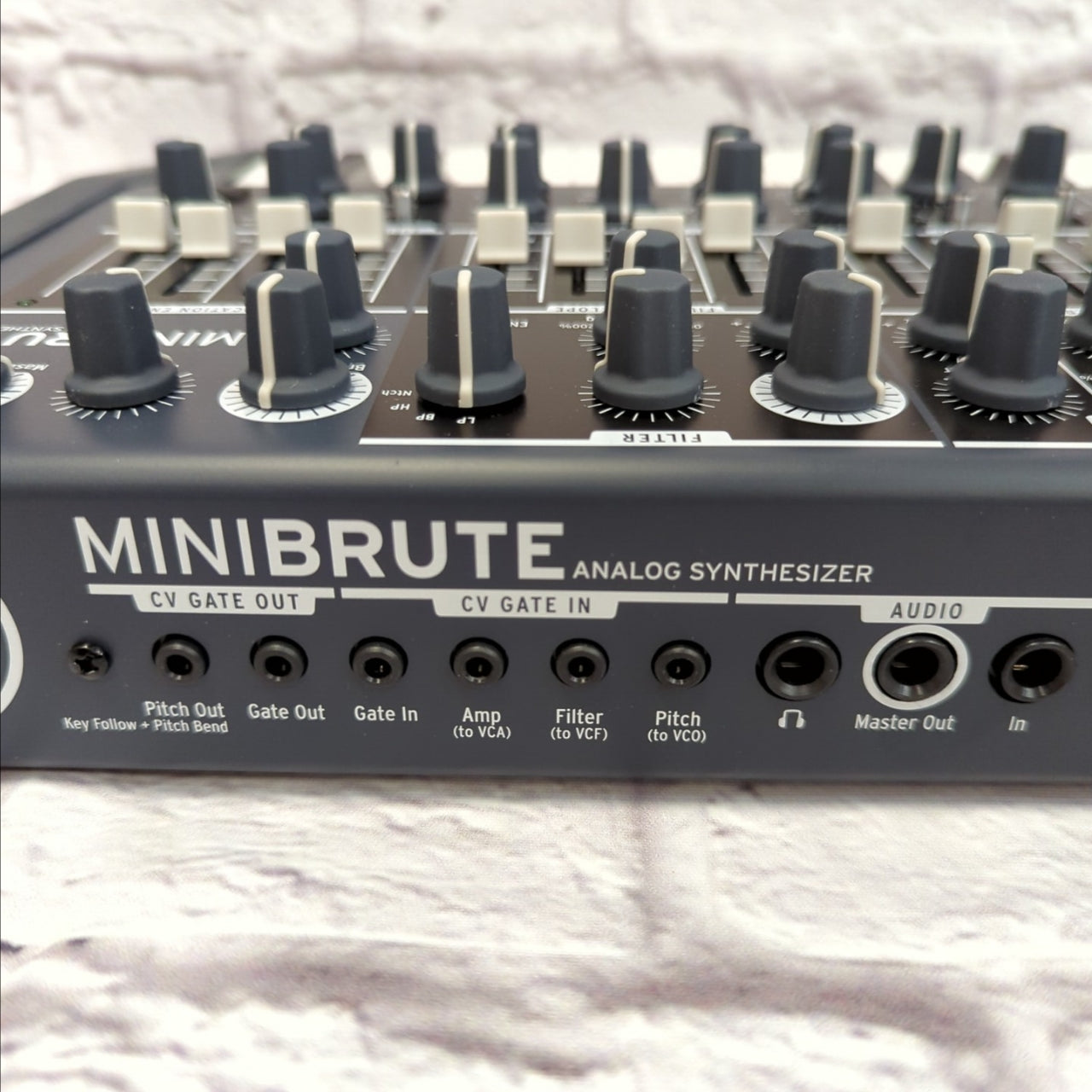 Arturia Mini Brute 25 Key Synthesizer