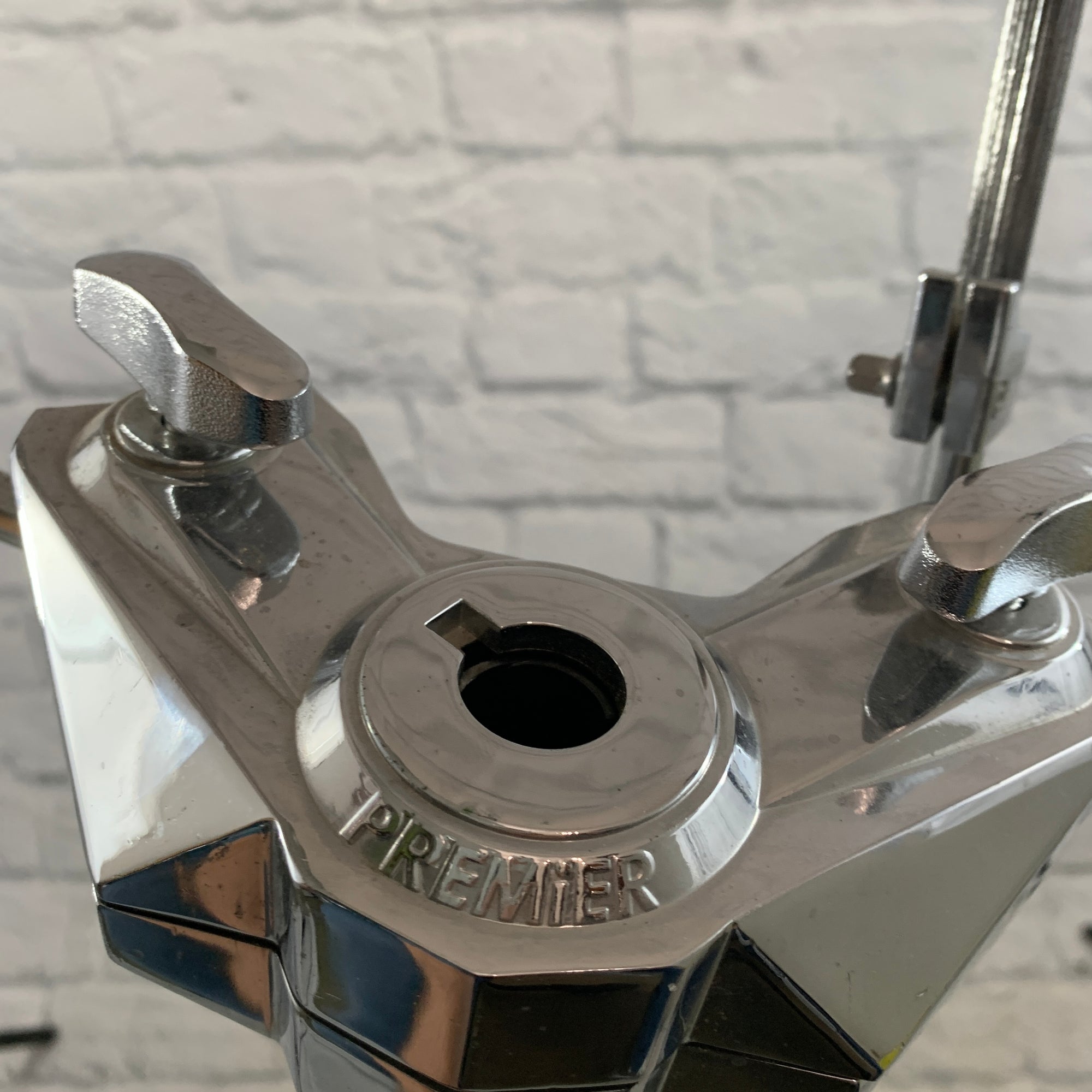 Premier Dual L-Rod Tom Mount