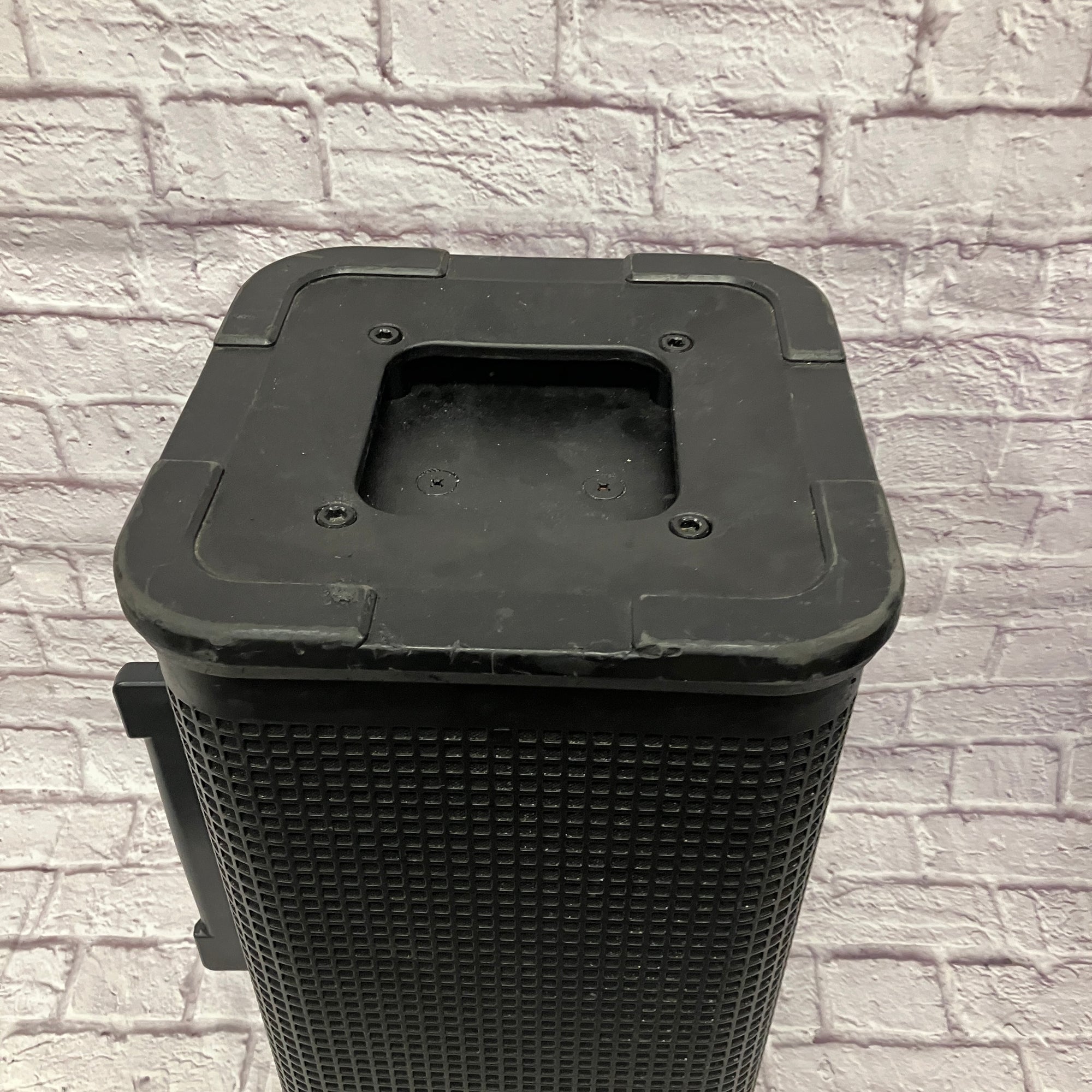 Line 6 StageSource L2t 2-Way 800-Watt Active Loudspeaker