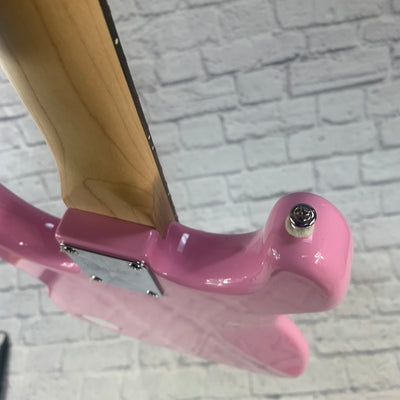 Squier Mini Stratocaster 3/4 Electric Guitar Pink Electric Guitar