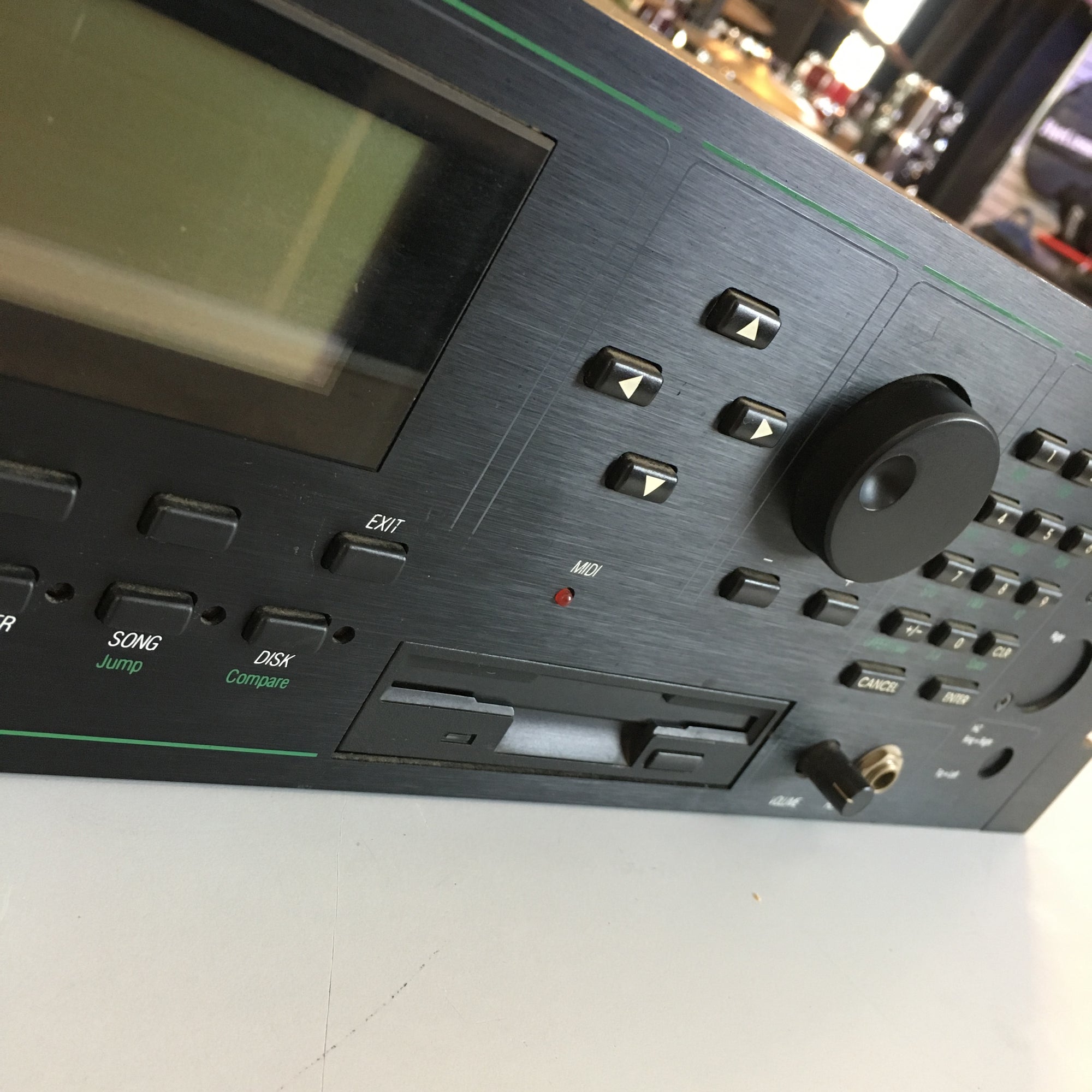 Kurzweil K2000r Rack Synth