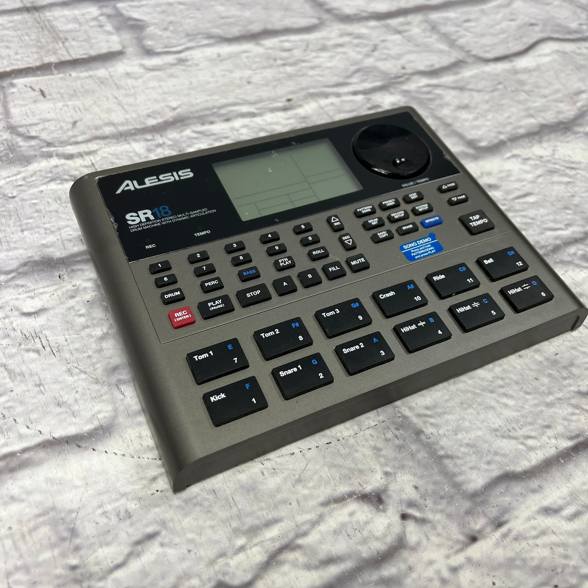 Alesis SR18 Electric Drum Machine Evolution Music