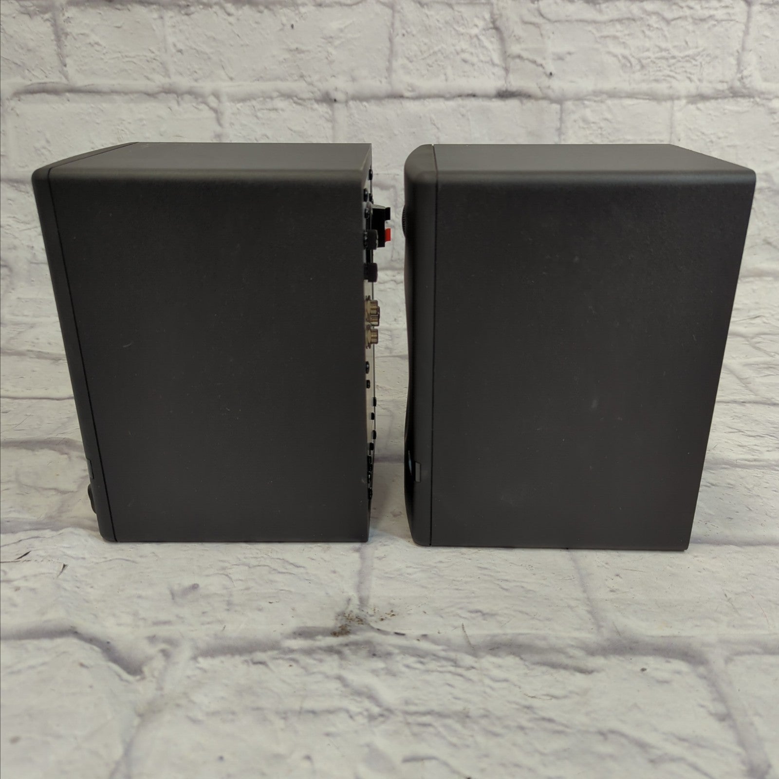 PreSonus Eris E3.5 2-Way 3.5" Active Studio Monitor (Pair)