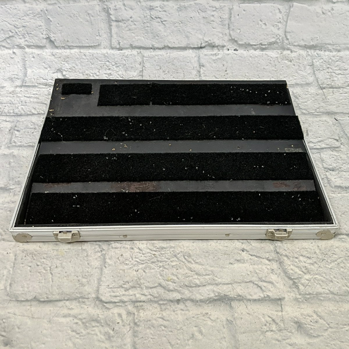 Core Equipment Diamond Plated Pedal Board