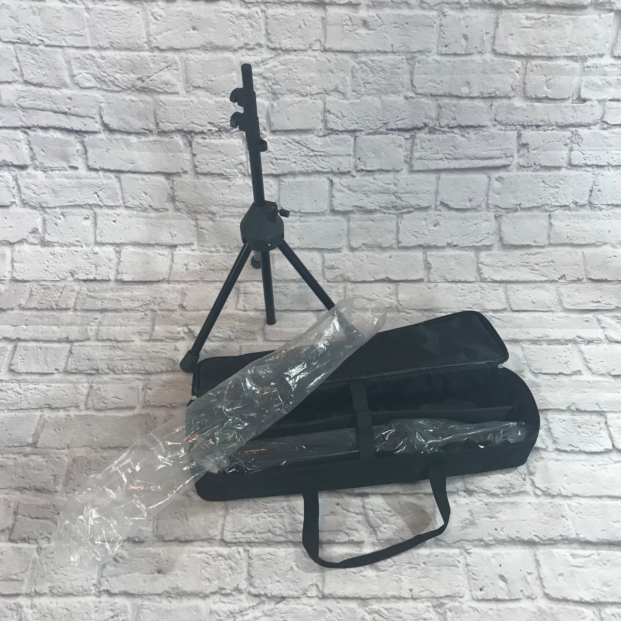 Peavey Mini Speaker Stands Pair with Case