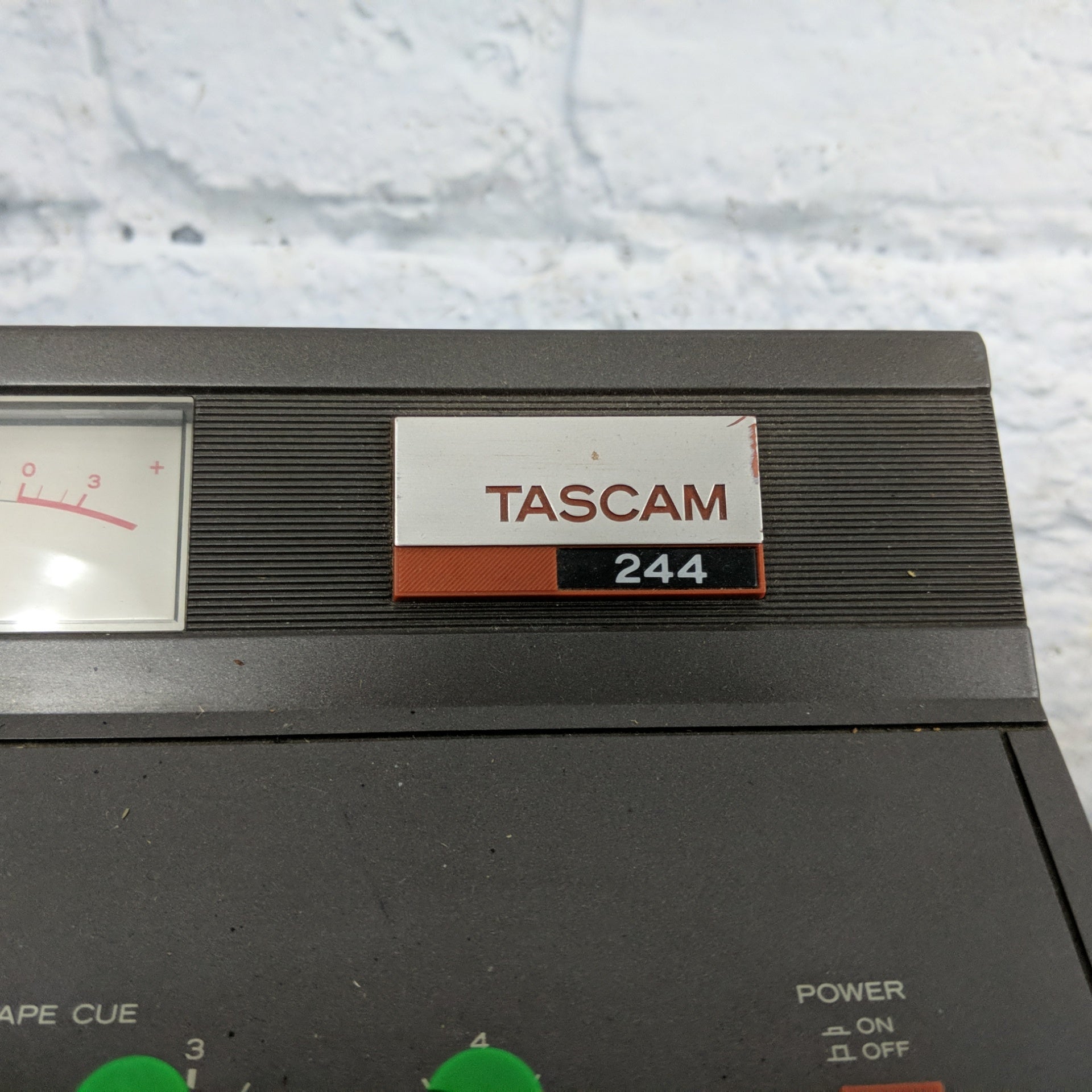 Tascam 244 Portastudio
