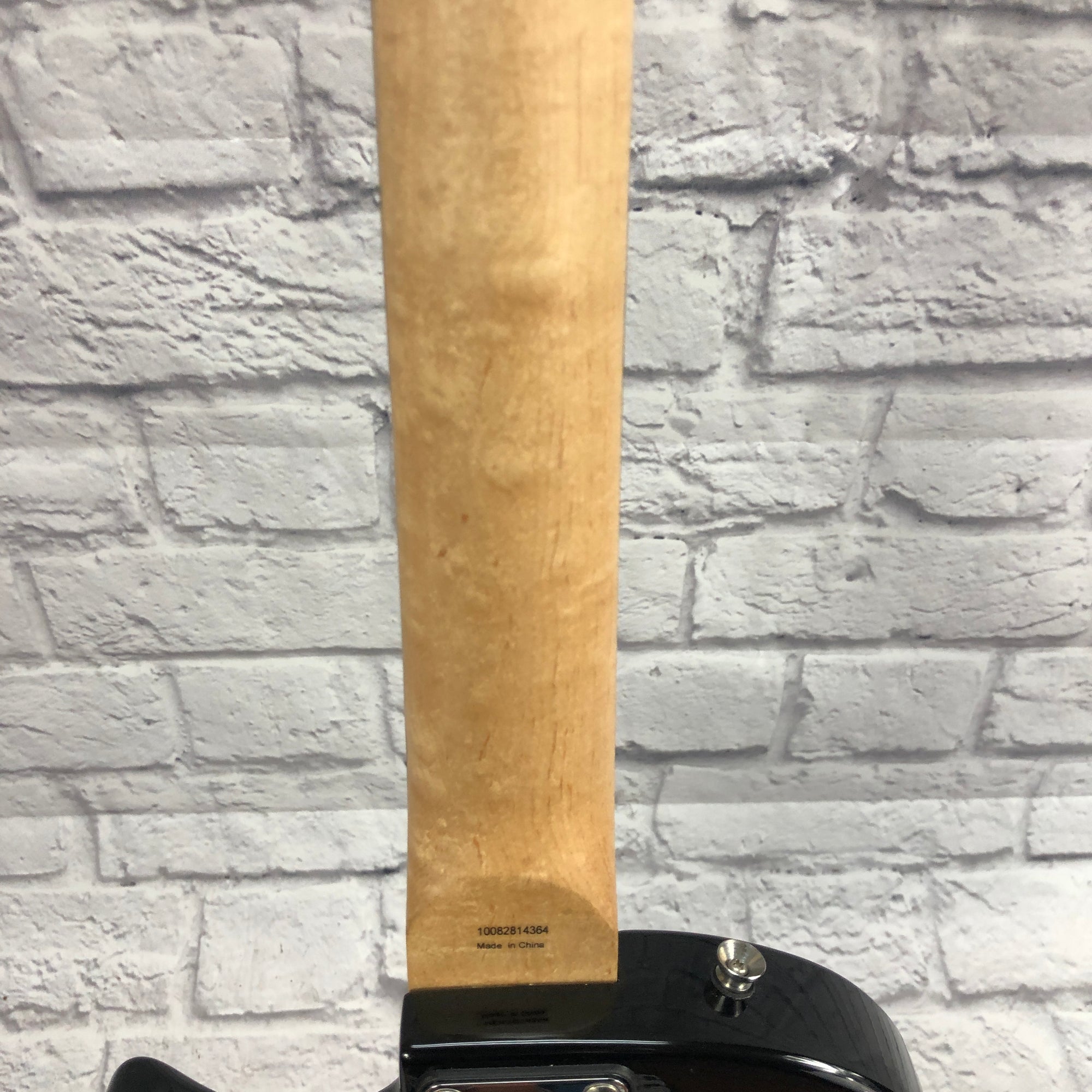 Maestro Les Paul Solid Body Electric Guitar