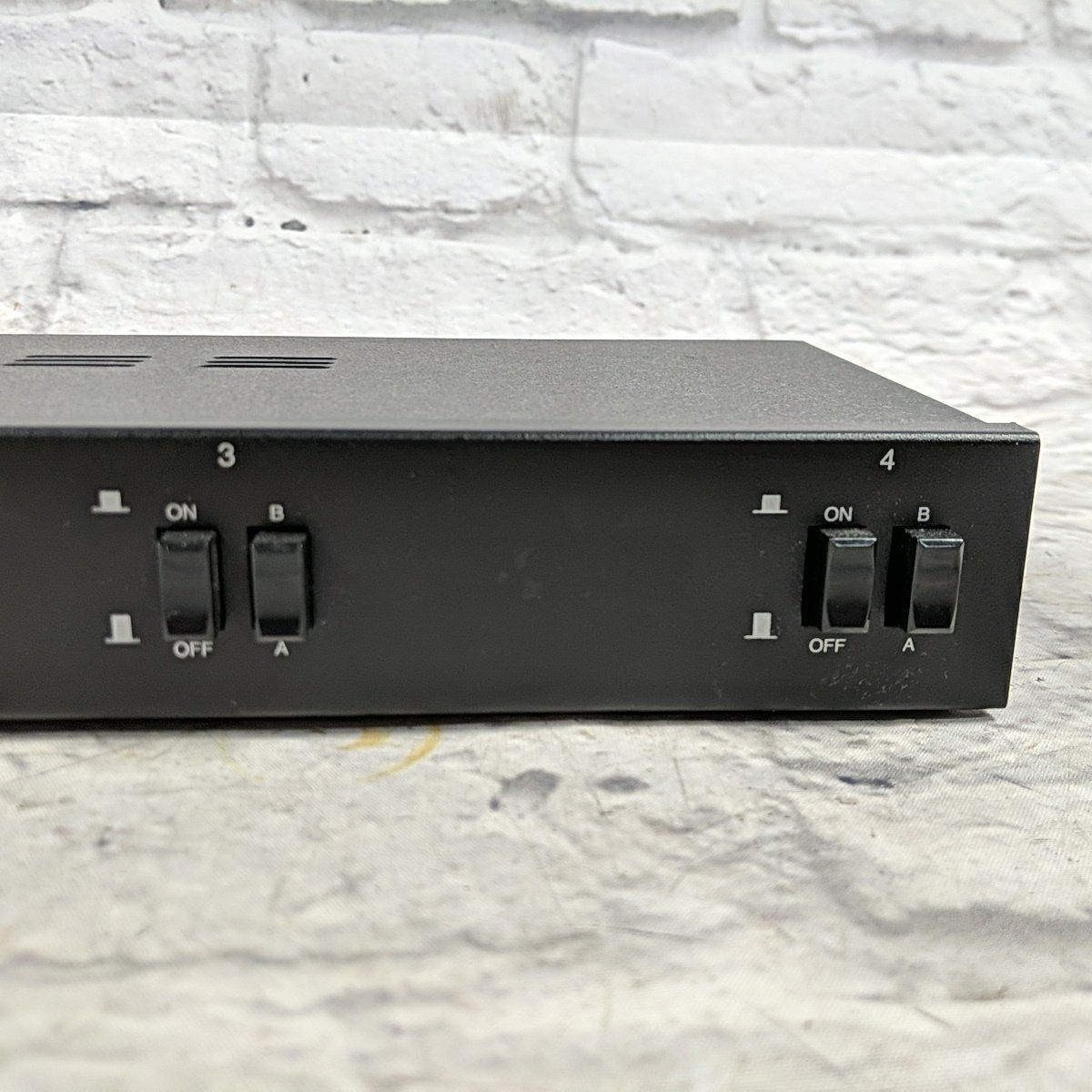 Unknown HP-4 Speaker Selector