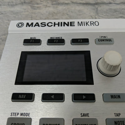 Native Instruments Maschine Mikro mkII Groove Production Studio White