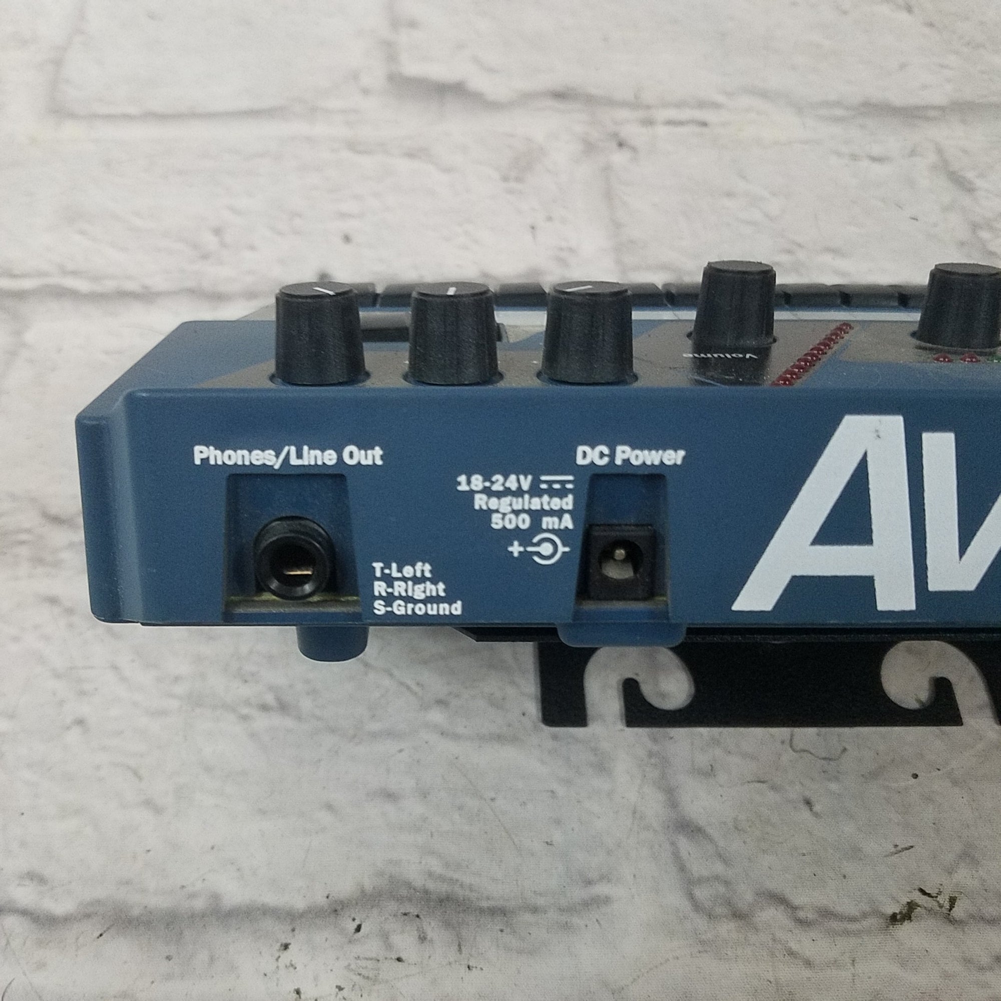 Aviom A-16 Personal Mixer — AudioTechnology