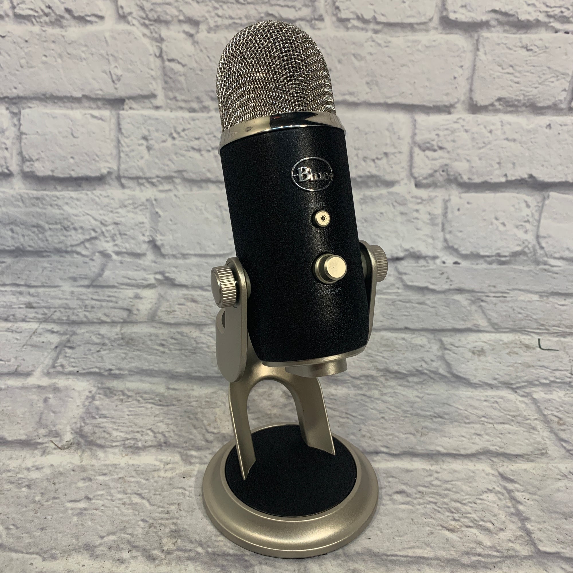 Blue Microphones Yeti Studio USB Condenser Mic