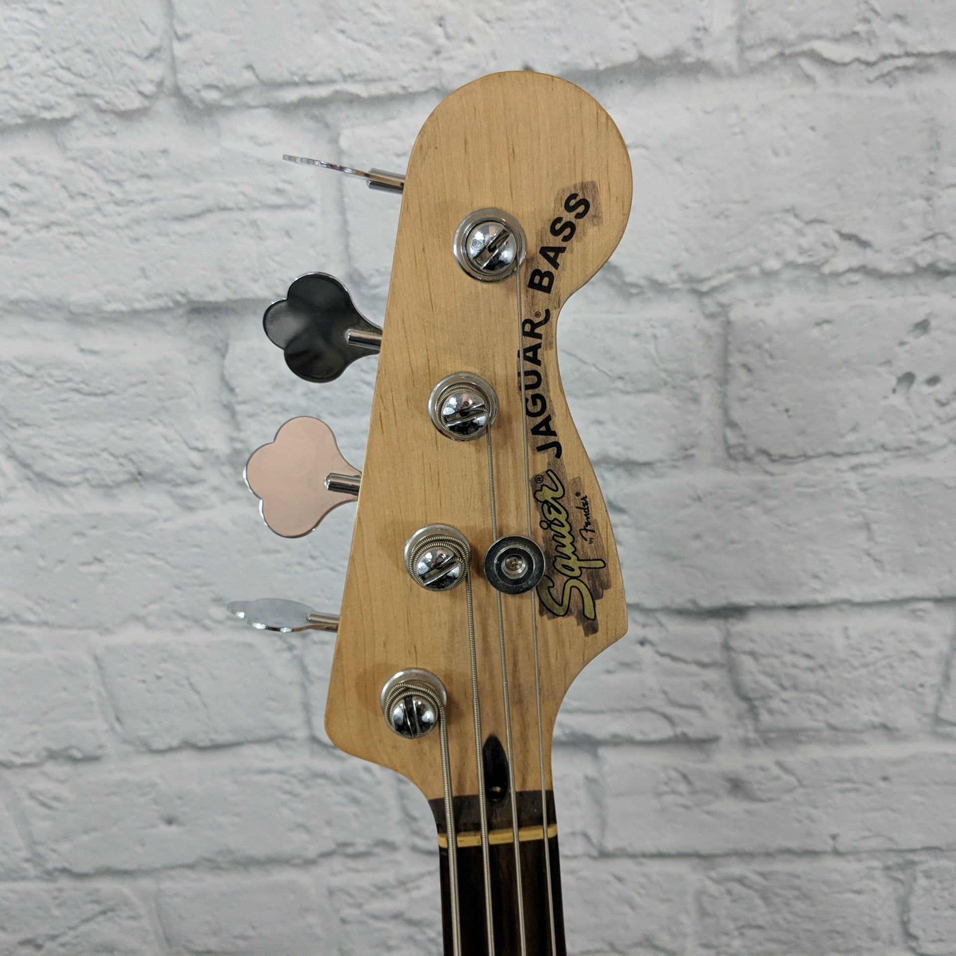 Squier Vintage Jaguar Bass Sunburst
