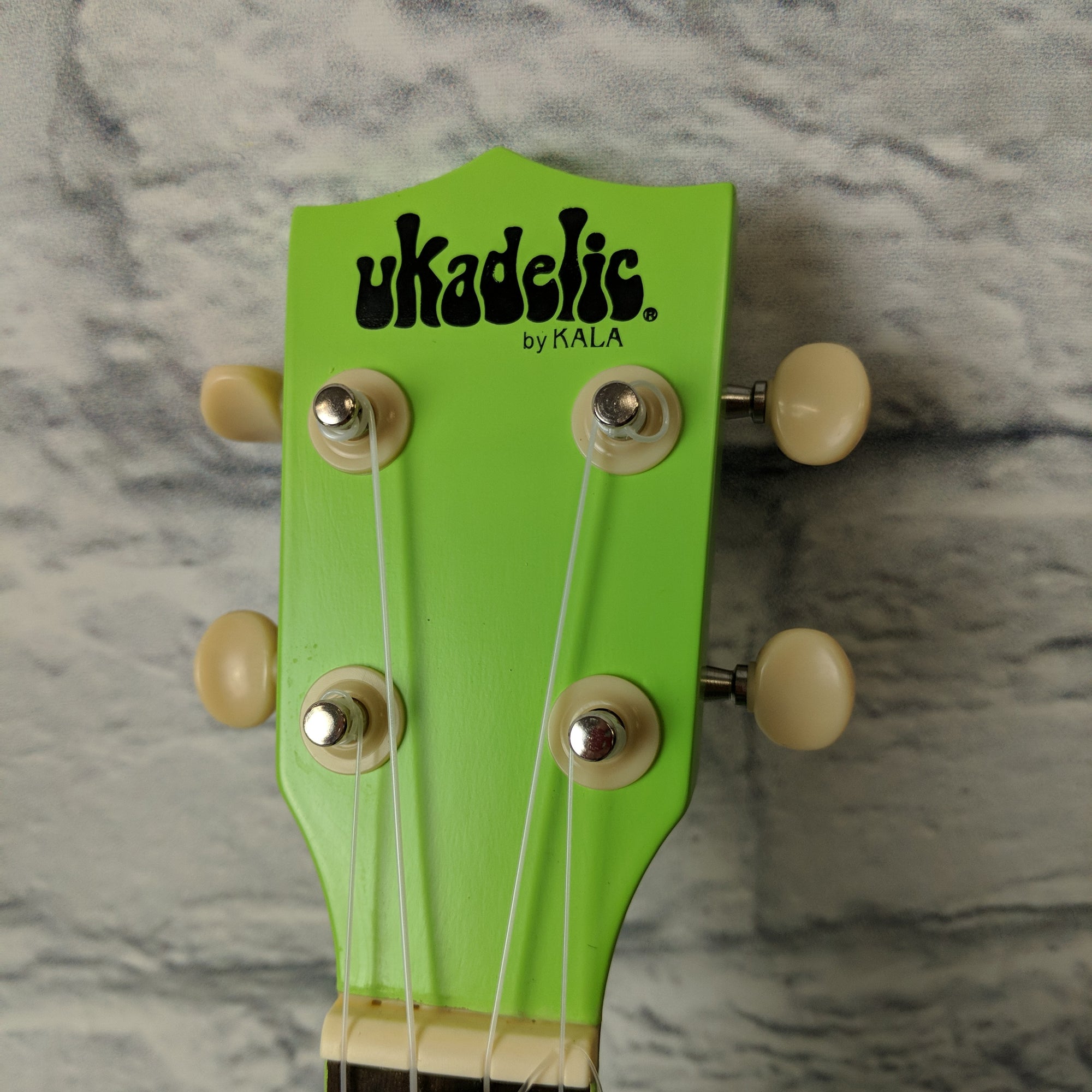 Kala Ukadelic Ukulele - Grasshopper
